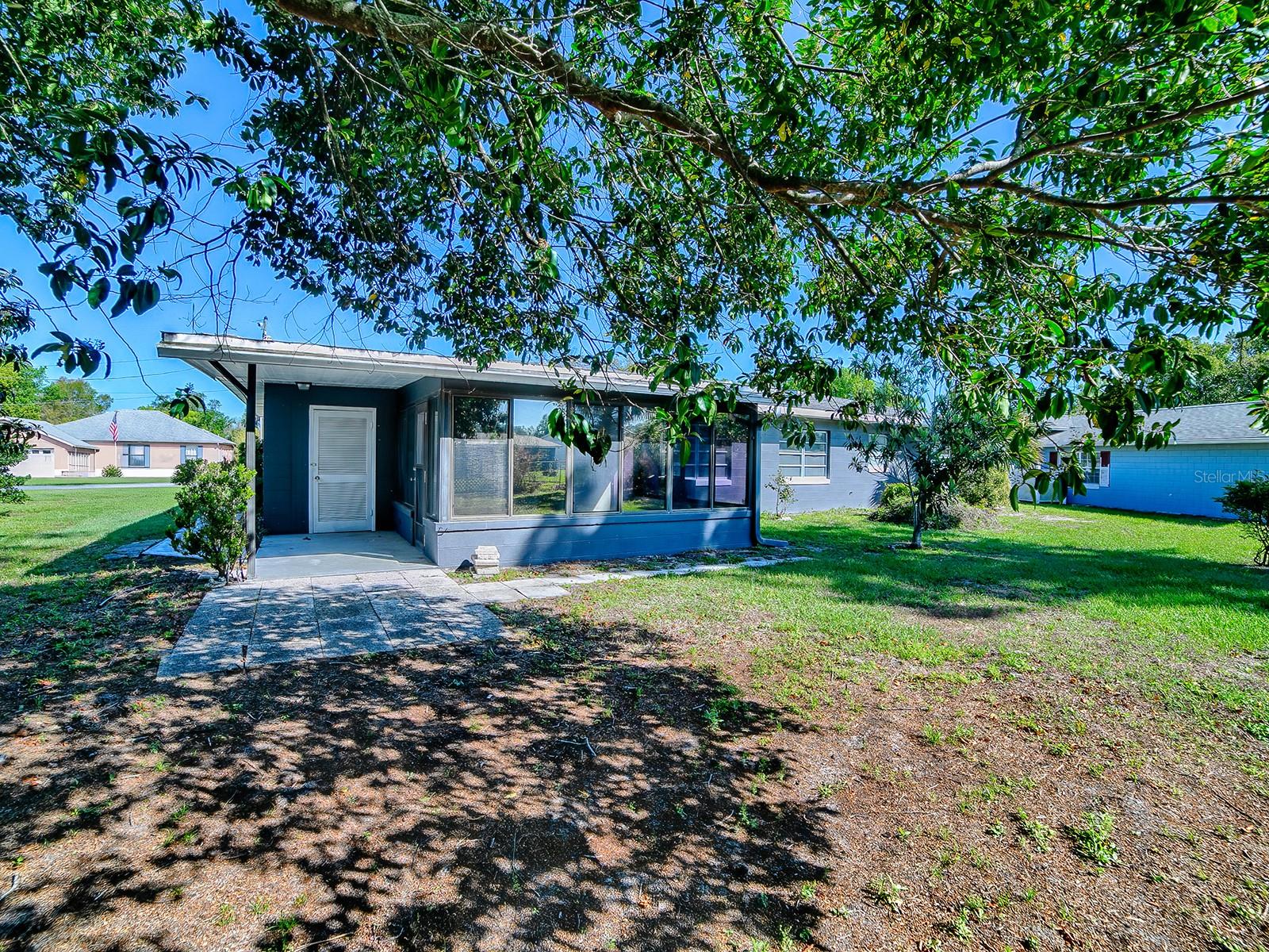 Image 24 of 29 For 5 Oak Street