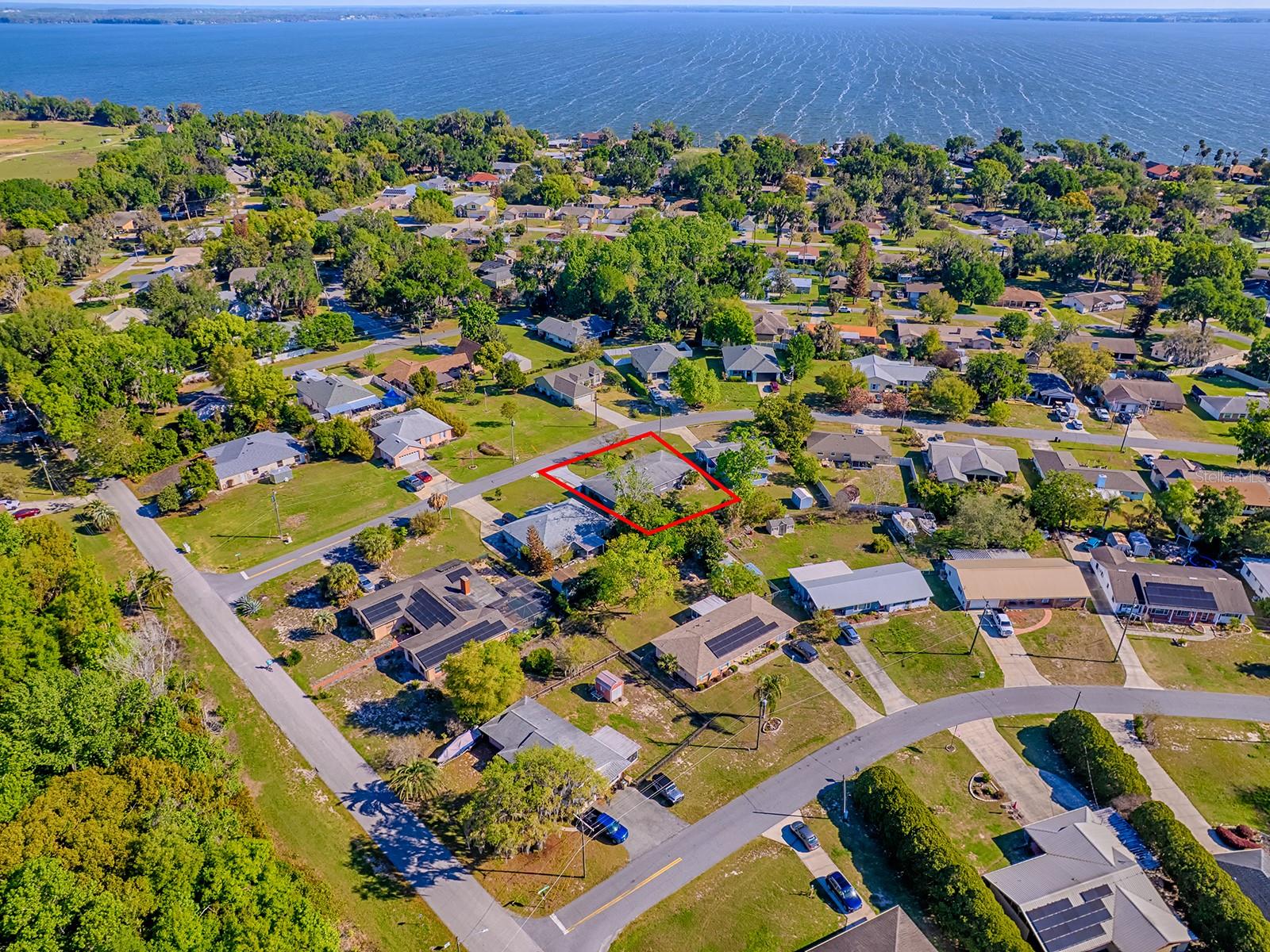 Image 28 of 29 For 5 Oak Street