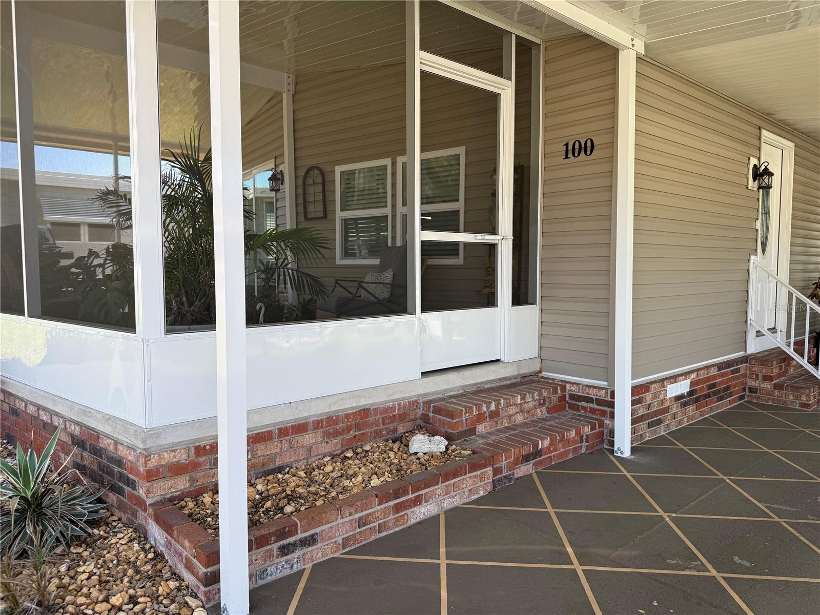 Image 5 of 41 For 100 Papaya Cove