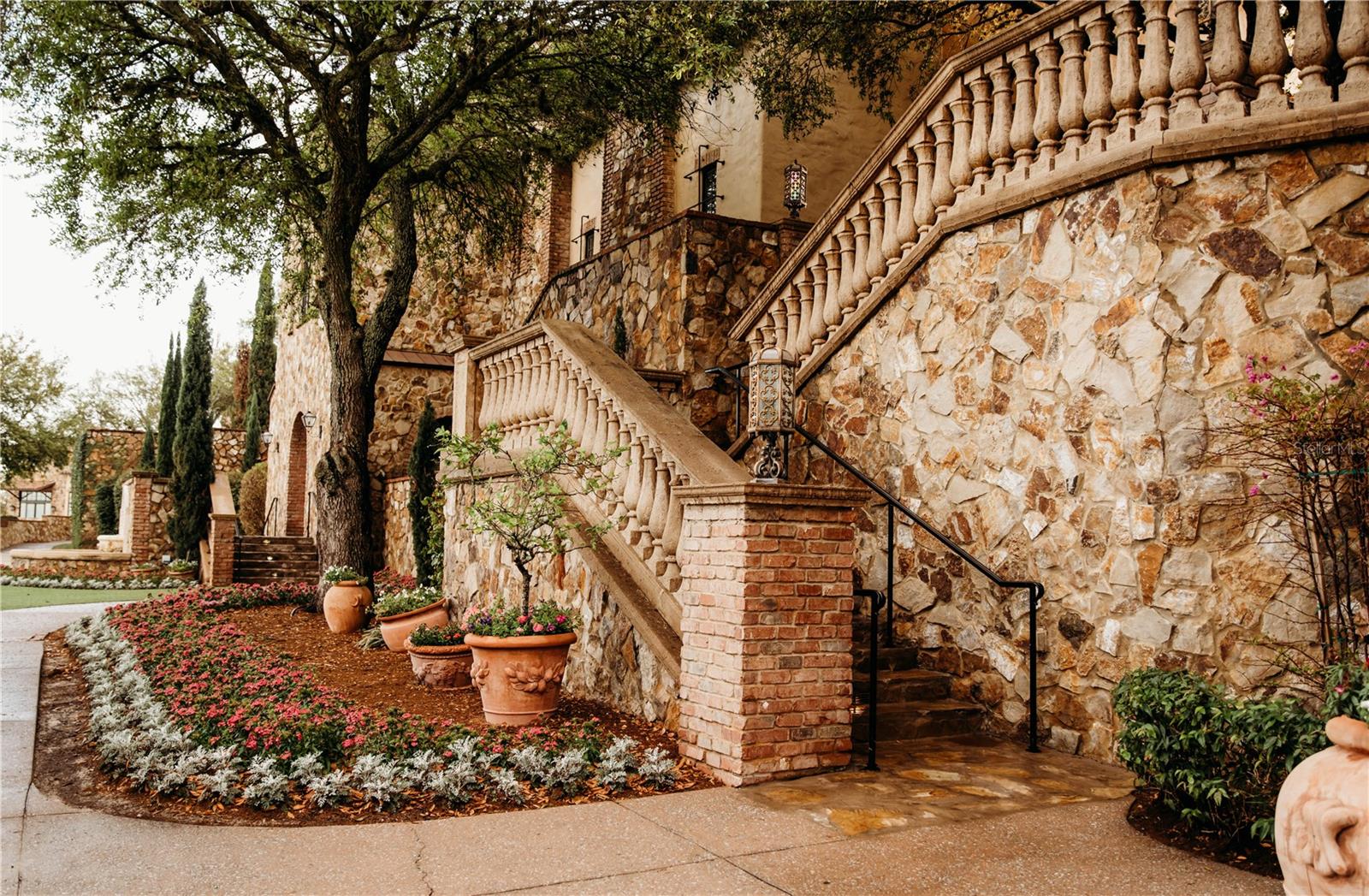 Image 8 of 12 For 15942 Pendio Drive