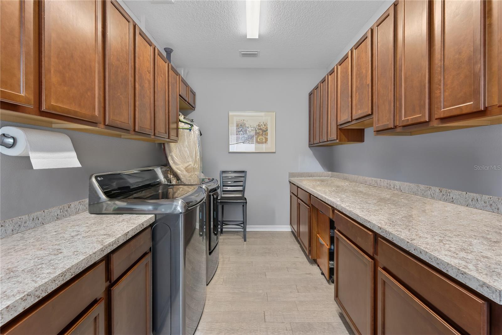 Image 36 of 43 For 329 Silver Maple Road