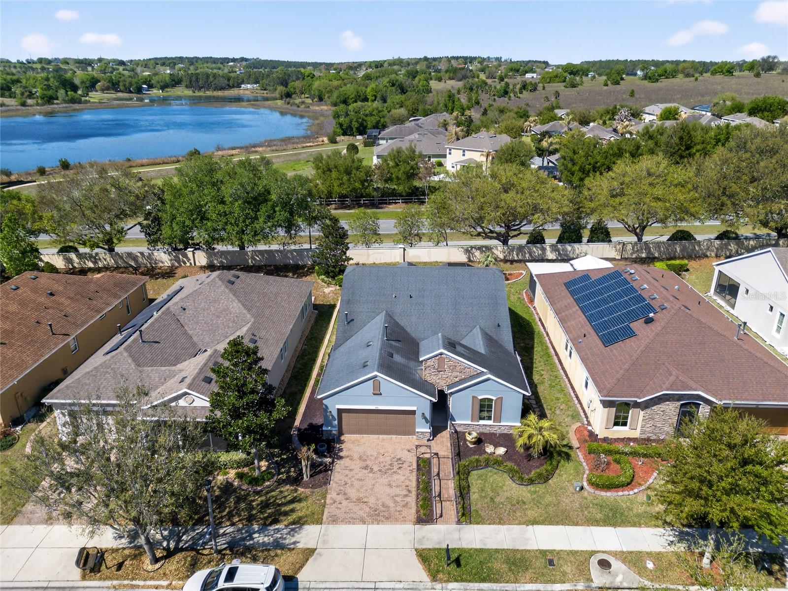 Image 4 of 43 For 329 Silver Maple Road