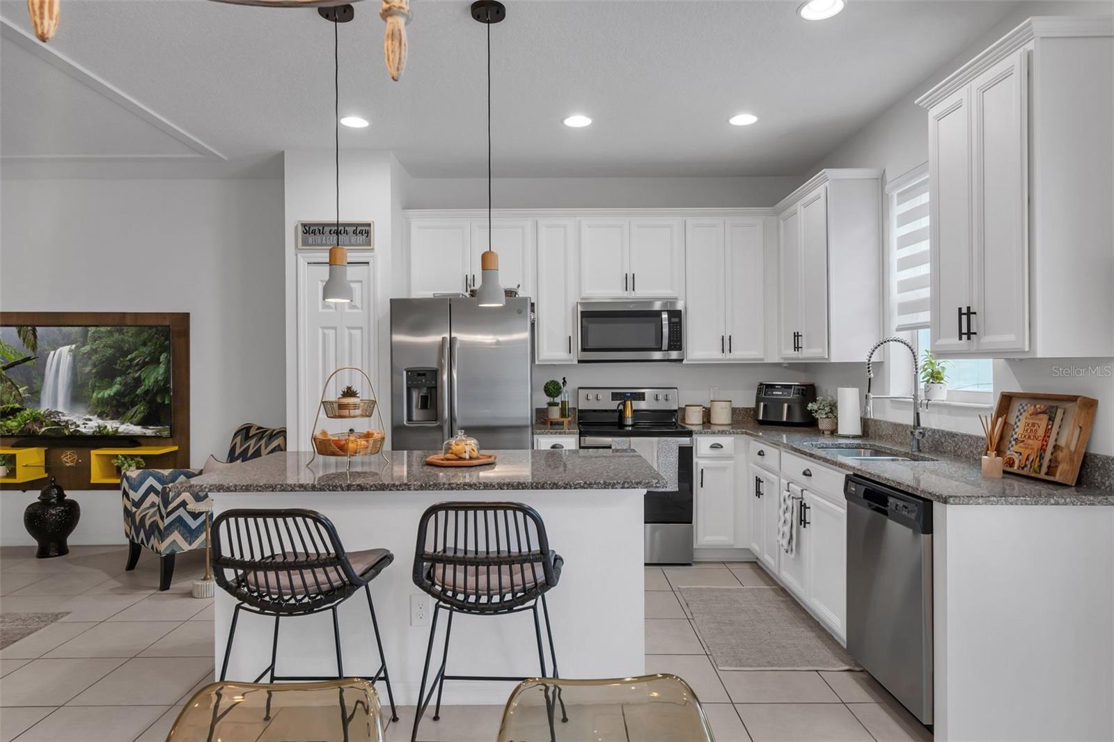 Image 6 of 51 For 4438 Gumbo Limbo Drive