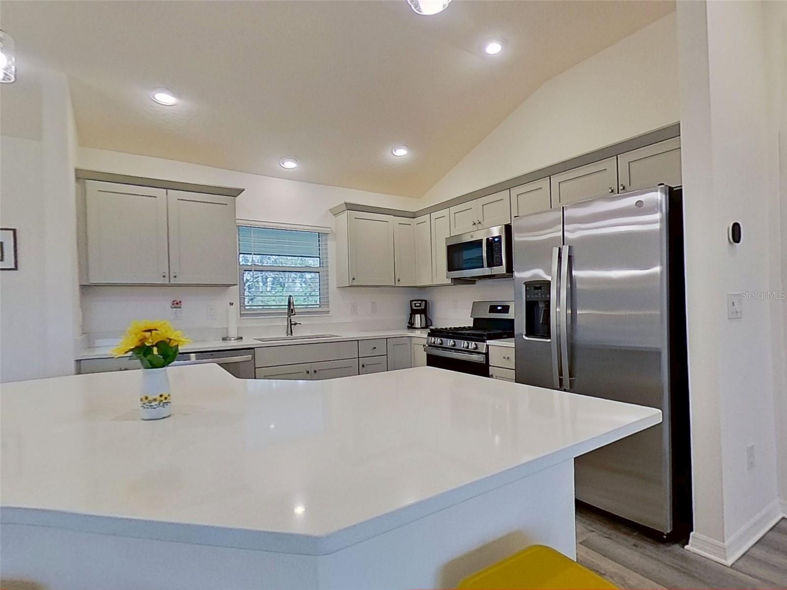 Image 10 of 36 For 6522 Mcknight Loop