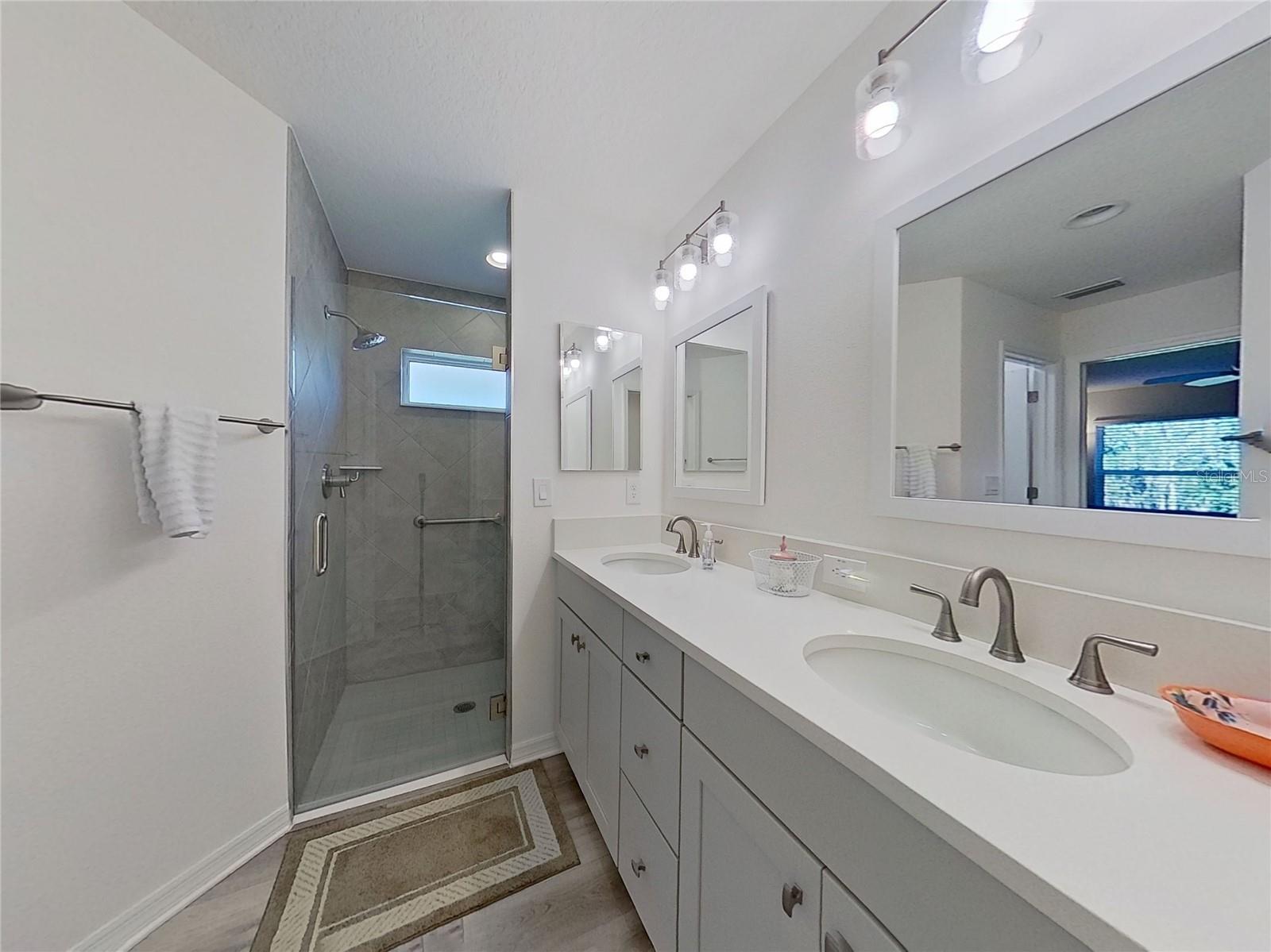 Image 23 of 36 For 6522 Mcknight Loop