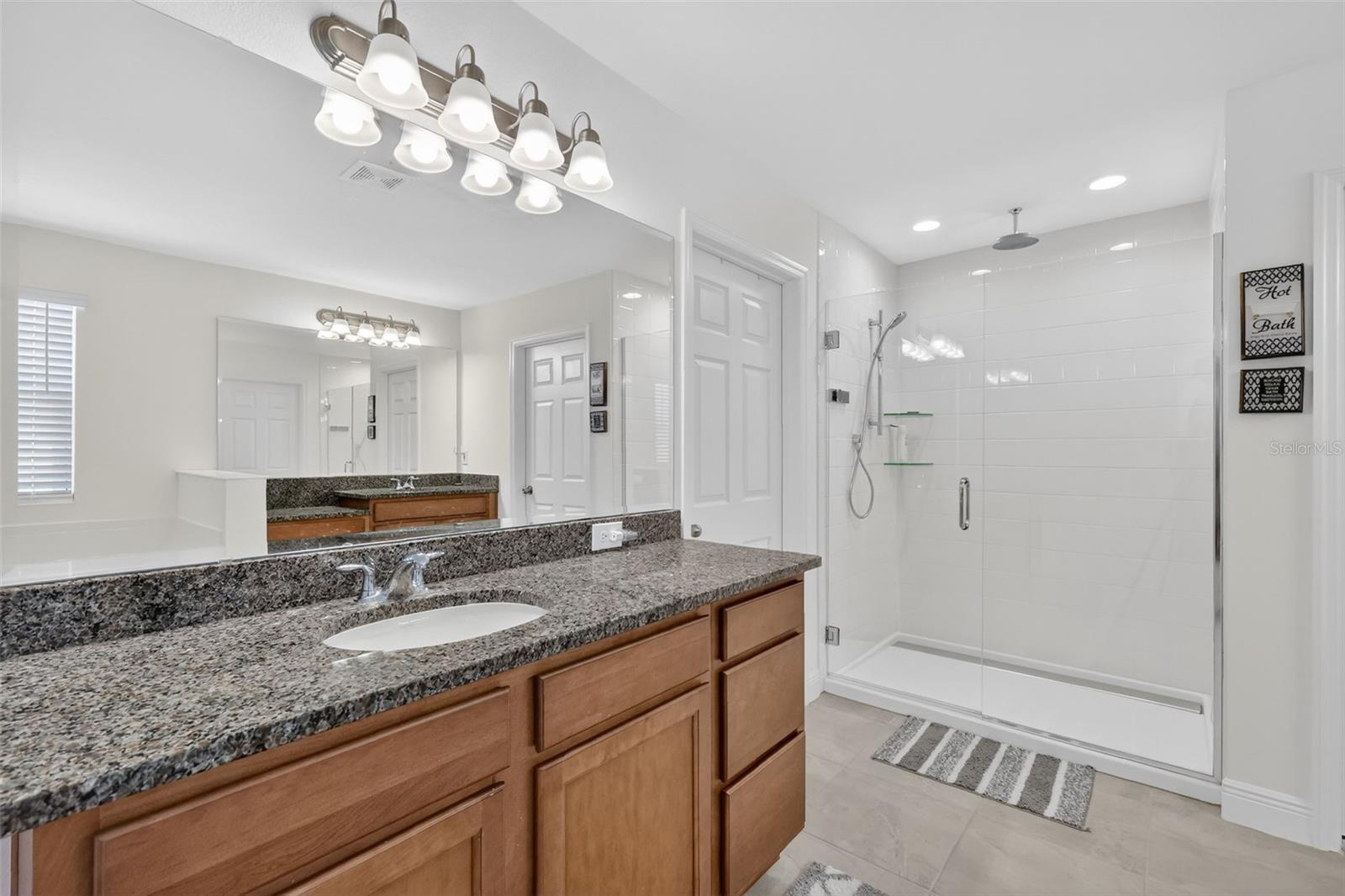 Image 21 of 62 For 6070 Sierra Crown Street