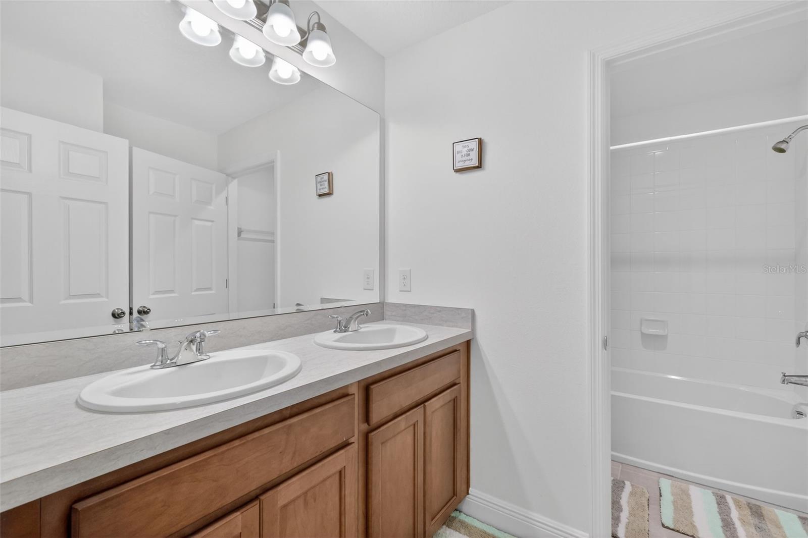 Image 31 of 62 For 6070 Sierra Crown Street