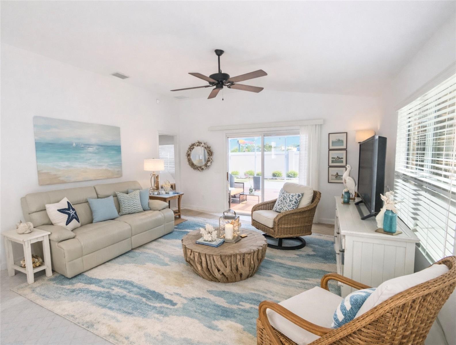 Image 10 of 48 For 437 Jarquin Way