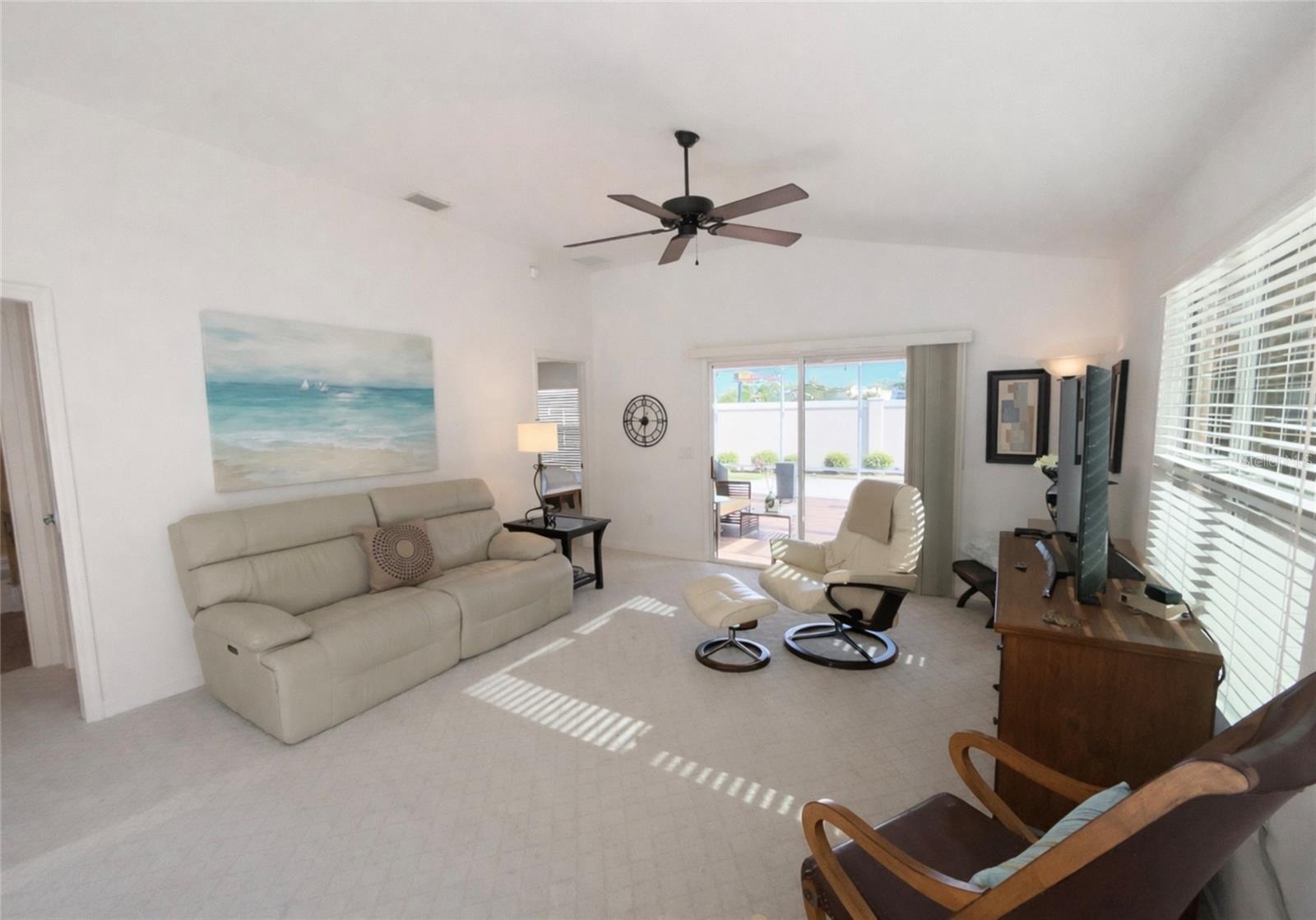 Image 11 of 48 For 437 Jarquin Way