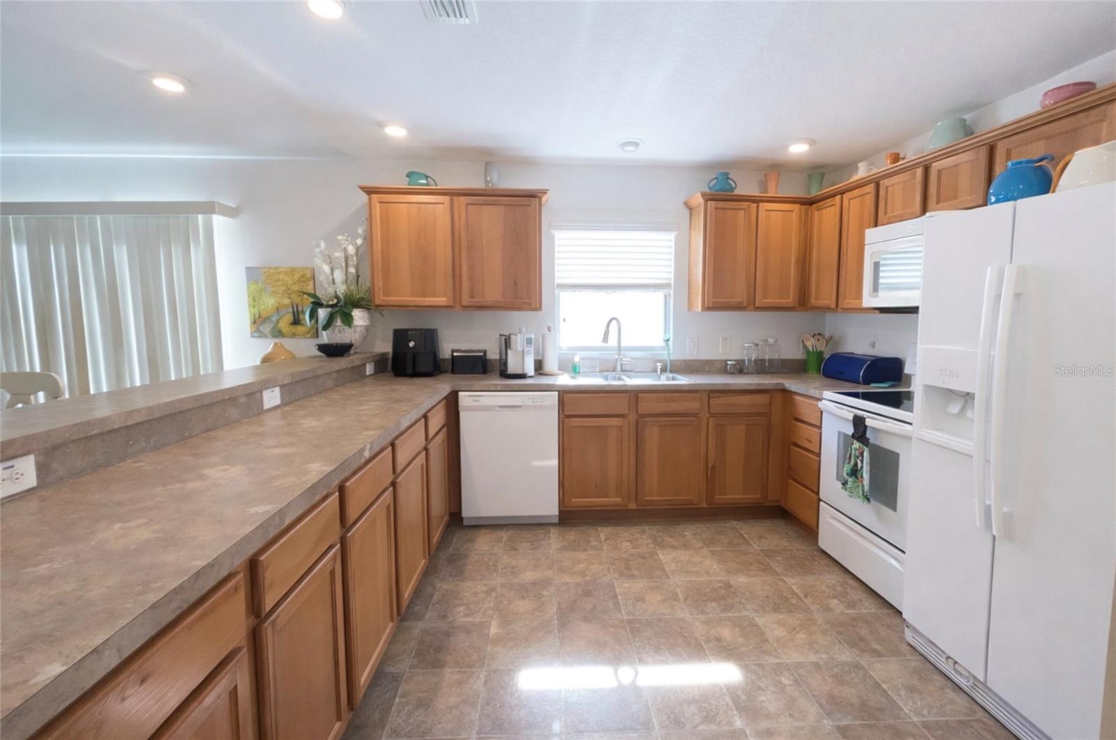 Image 12 of 48 For 437 Jarquin Way