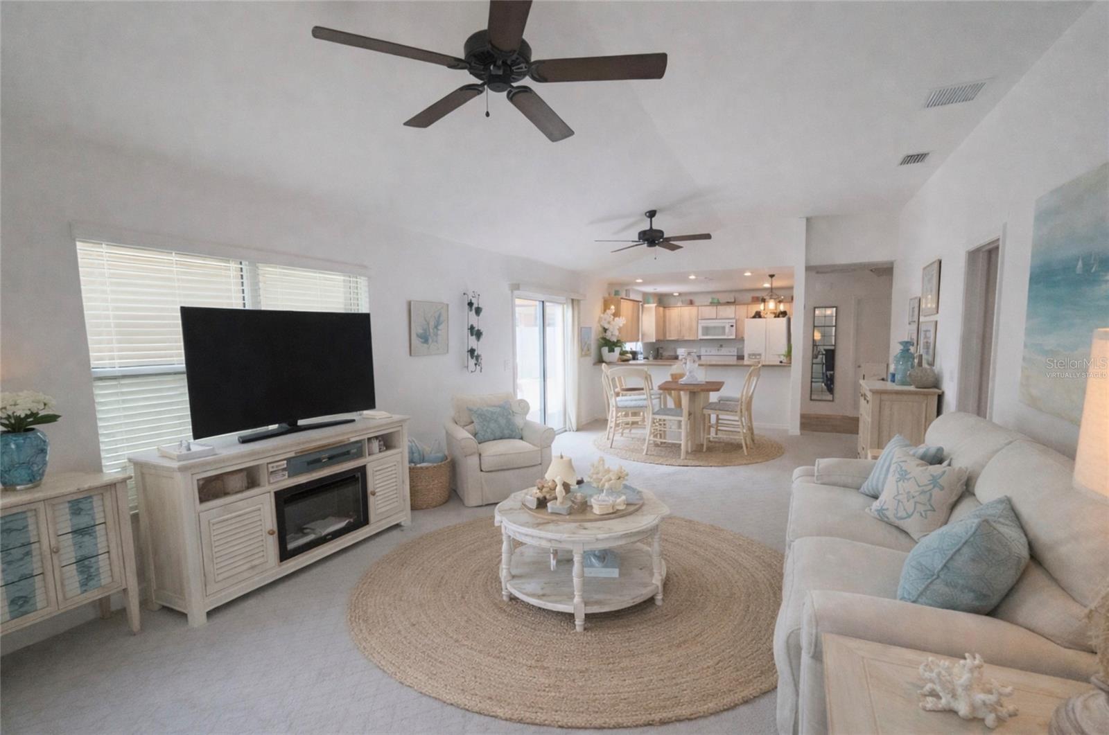 Image 14 of 48 For 437 Jarquin Way