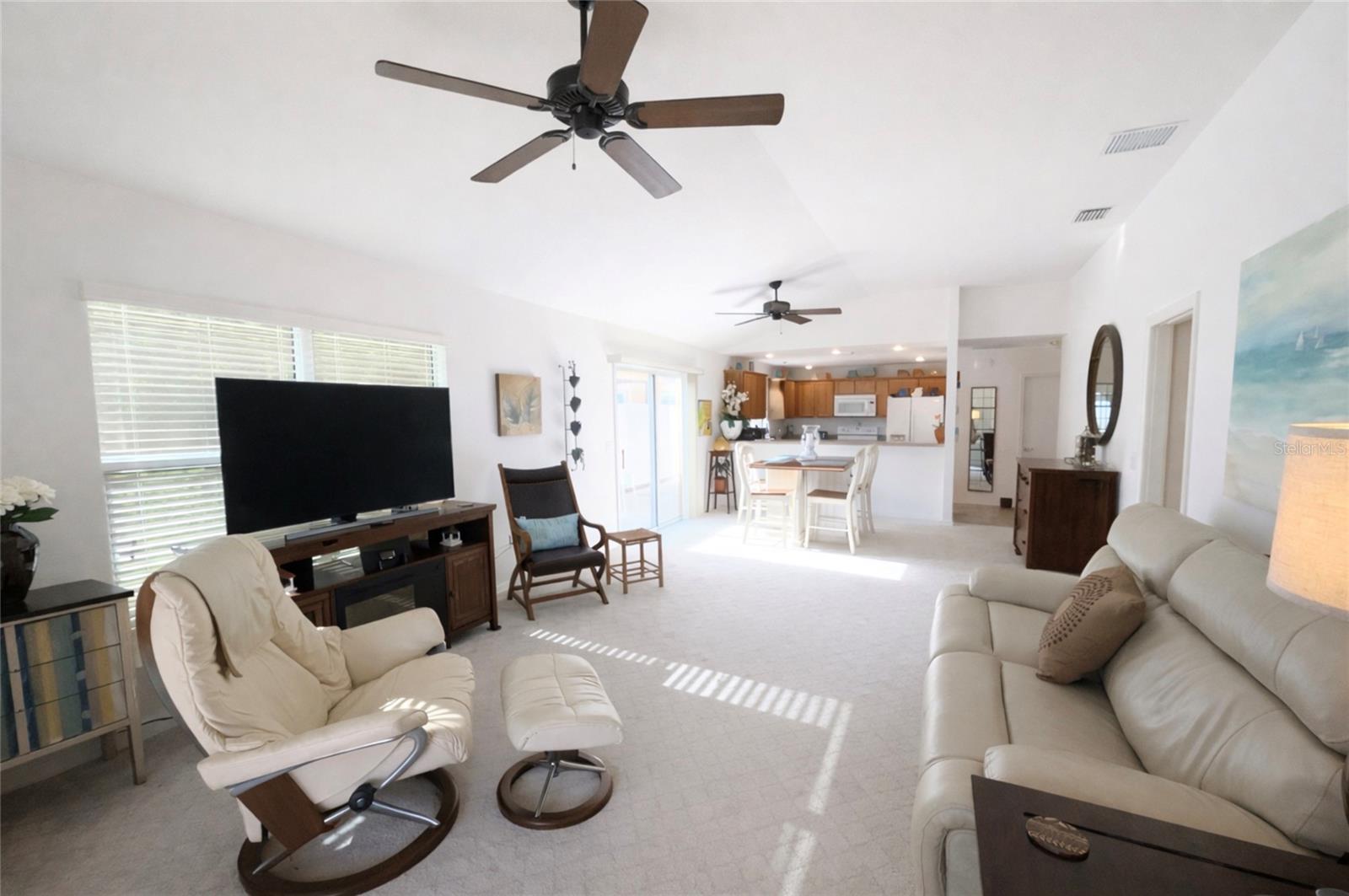 Image 15 of 48 For 437 Jarquin Way