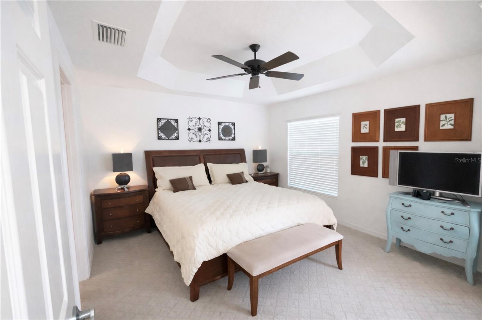 Image 19 of 48 For 437 Jarquin Way