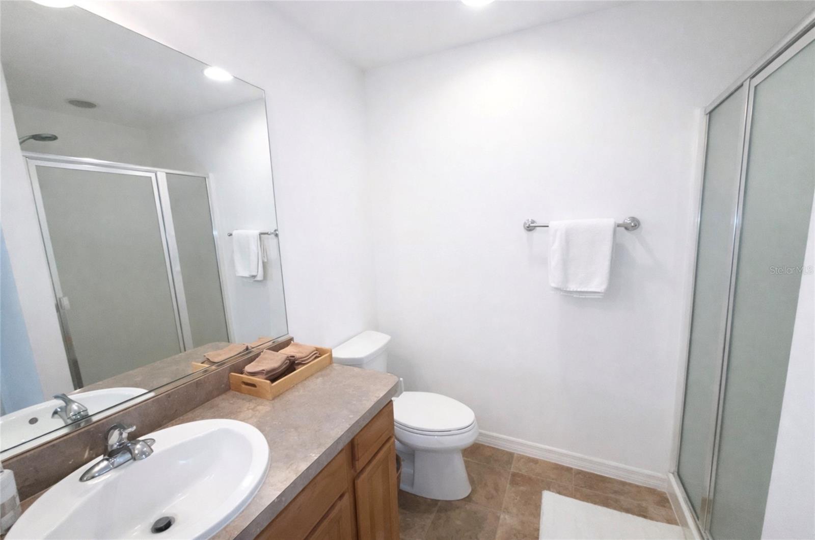 Image 22 of 48 For 437 Jarquin Way