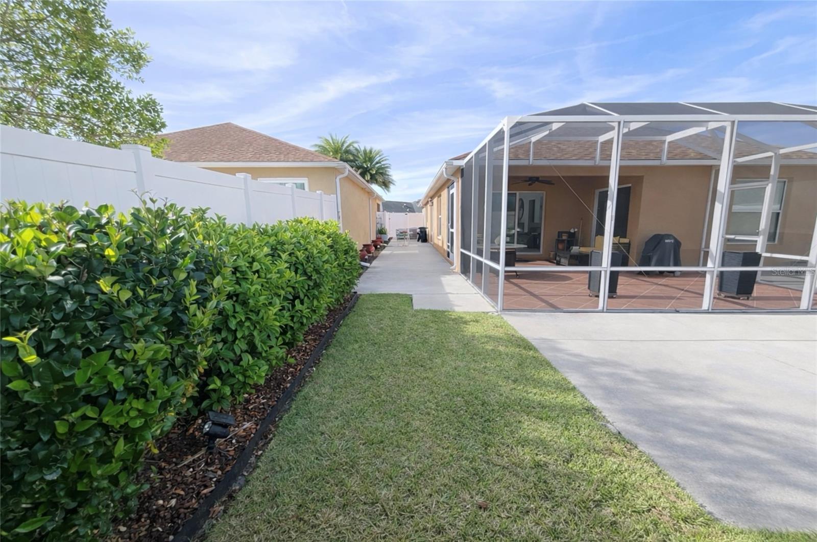 Image 37 of 48 For 437 Jarquin Way