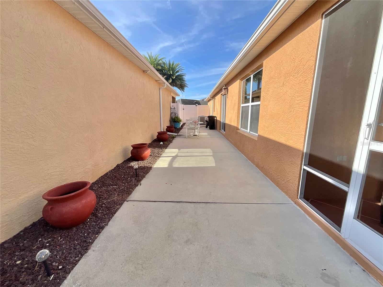 Image 38 of 48 For 437 Jarquin Way