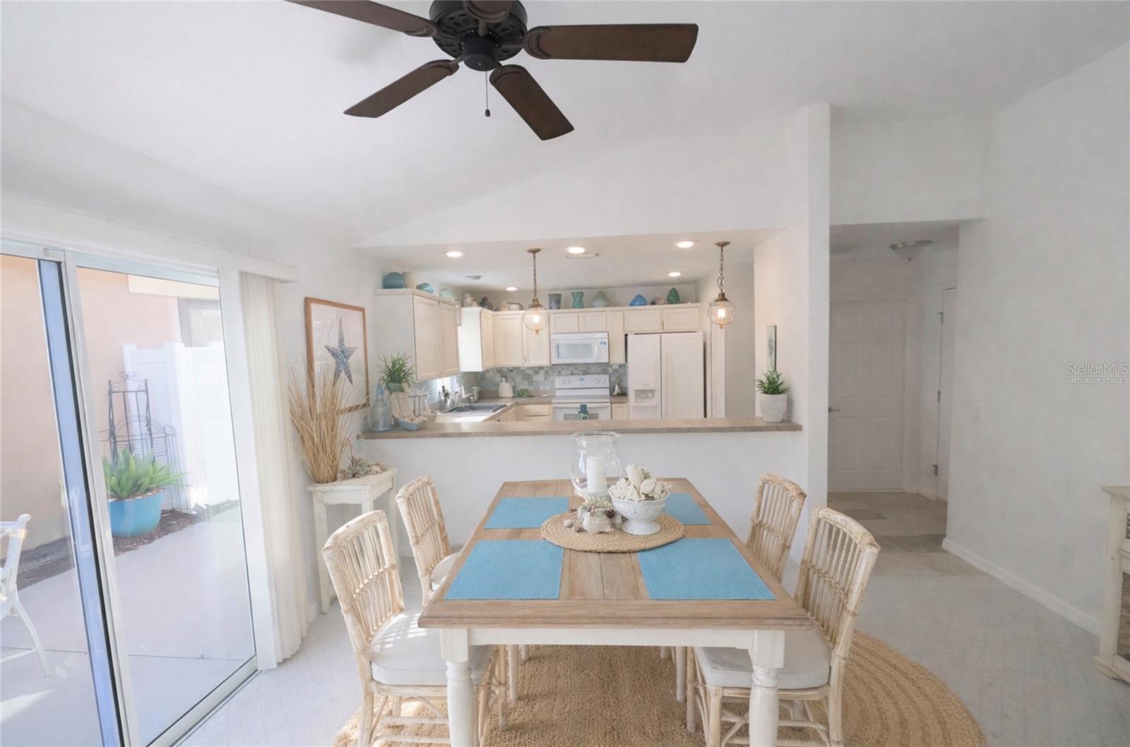 Image 6 of 48 For 437 Jarquin Way