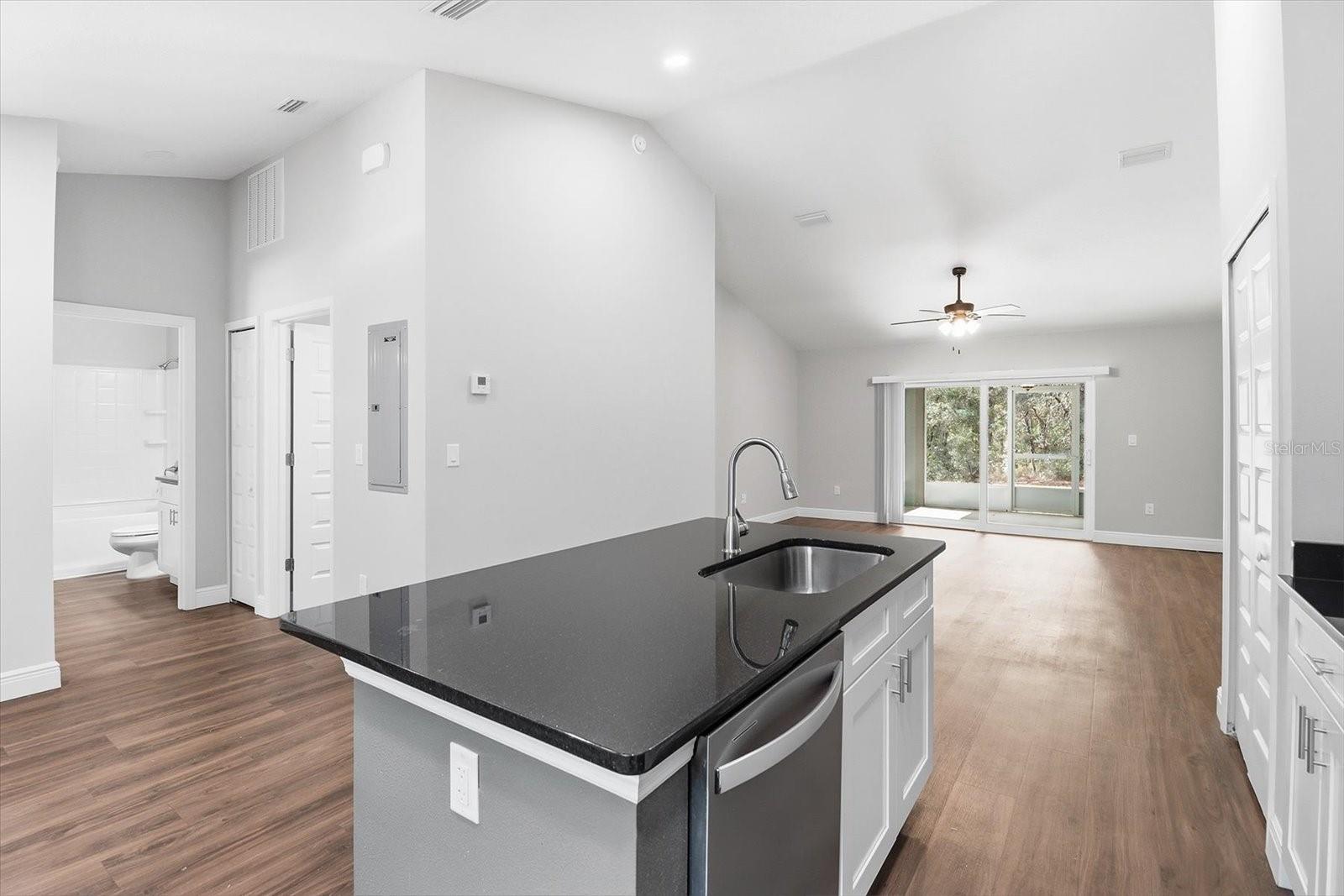 Image 12 of 36 For 9144 Peachtree Way