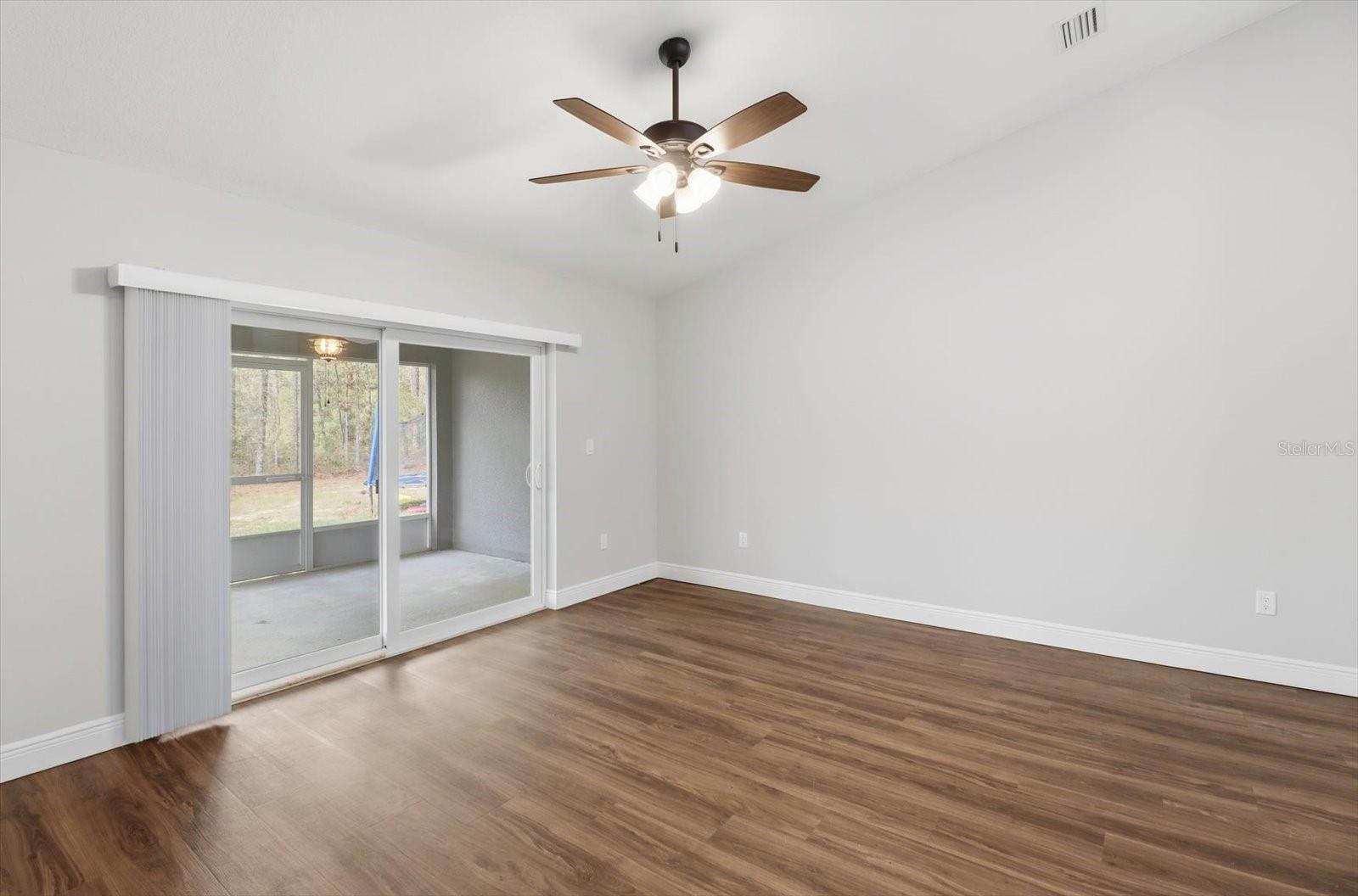 Image 17 of 36 For 9144 Peachtree Way