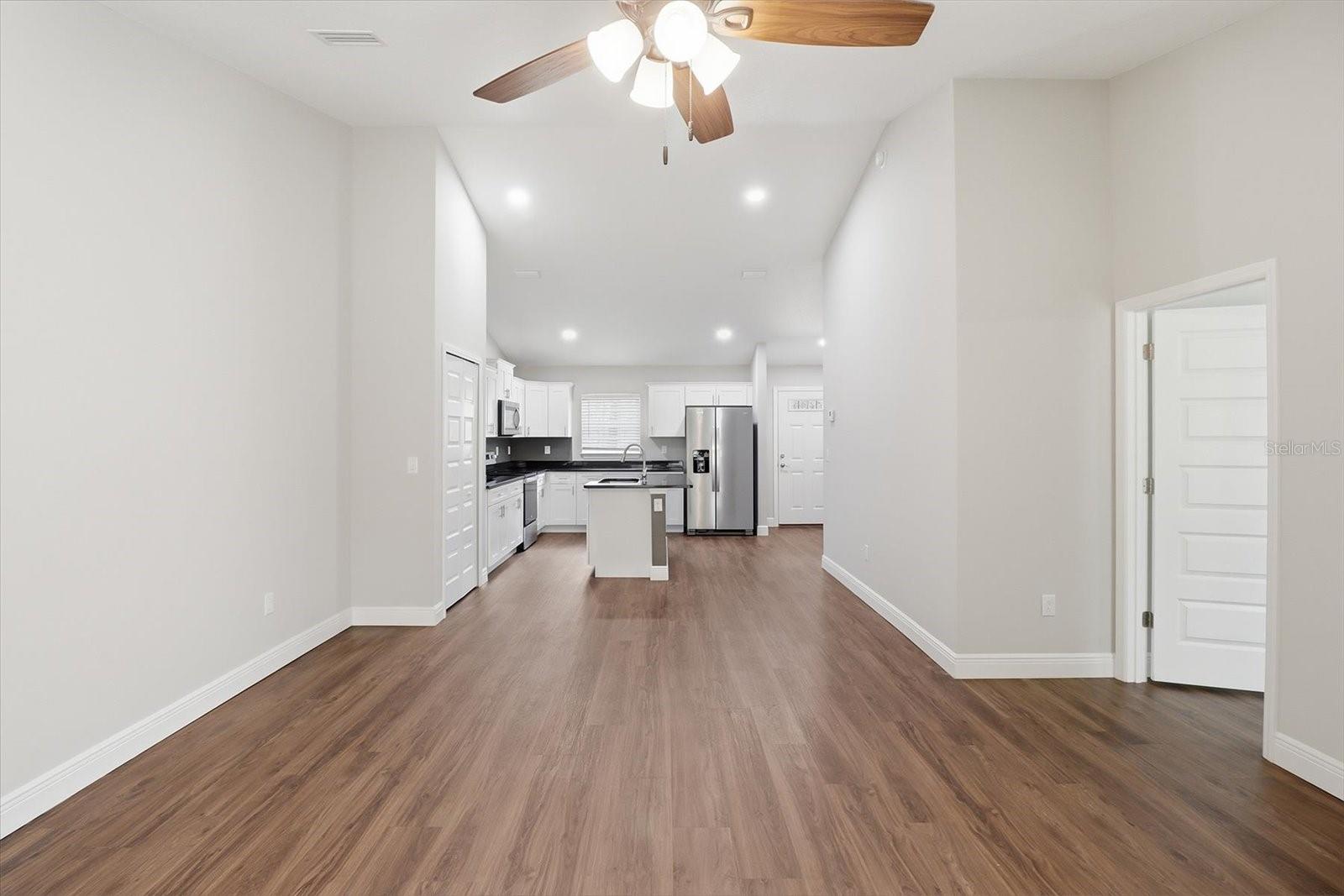 Image 19 of 36 For 9144 Peachtree Way