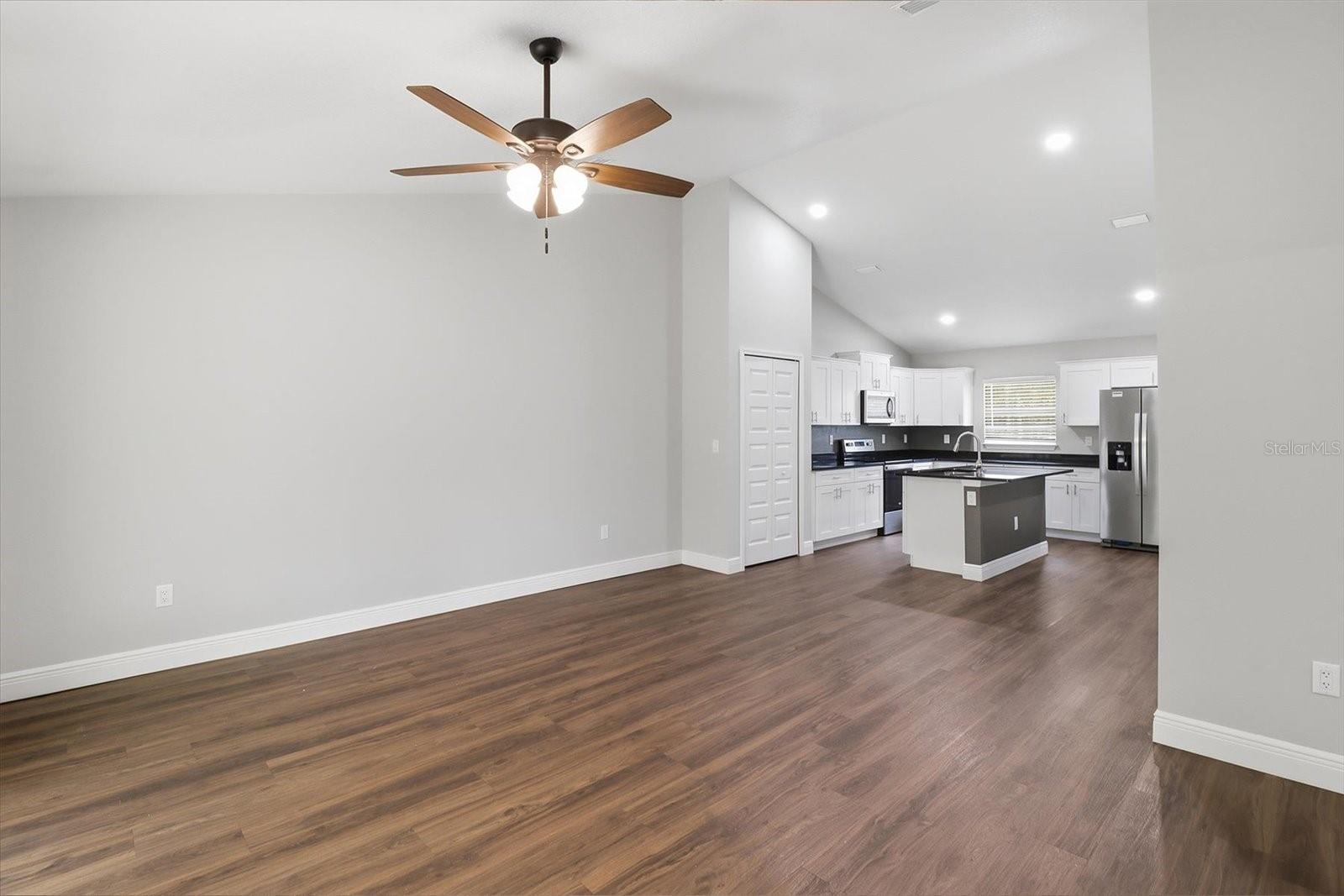 Image 20 of 36 For 9144 Peachtree Way