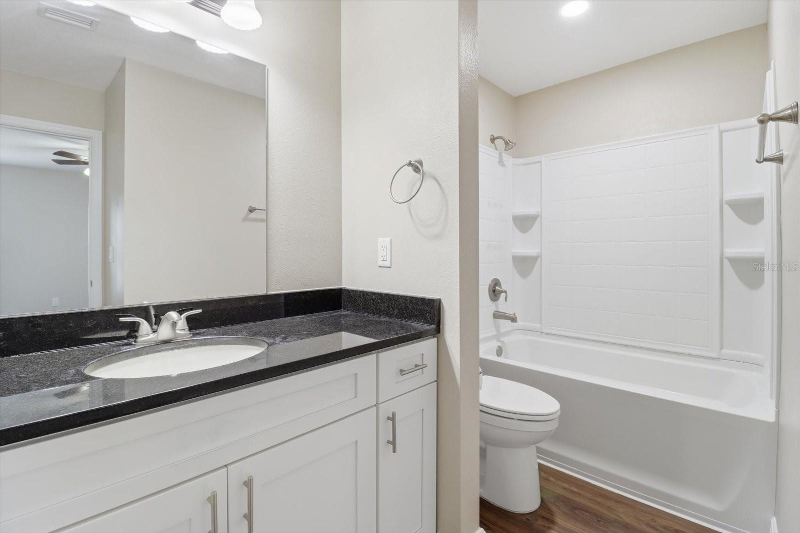 Image 23 of 36 For 9144 Peachtree Way