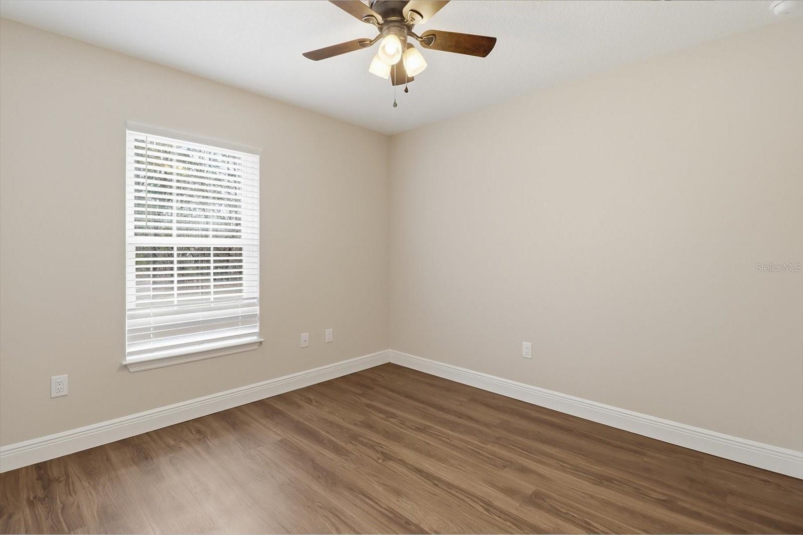 Image 25 of 36 For 9144 Peachtree Way