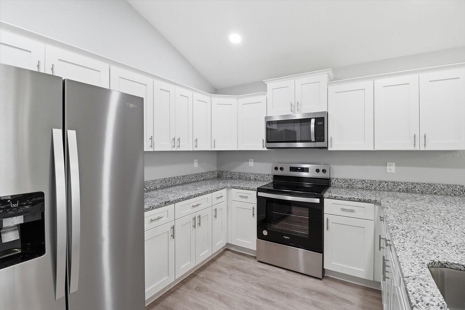 Image 14 of 40 For 9373 Peachtree Way