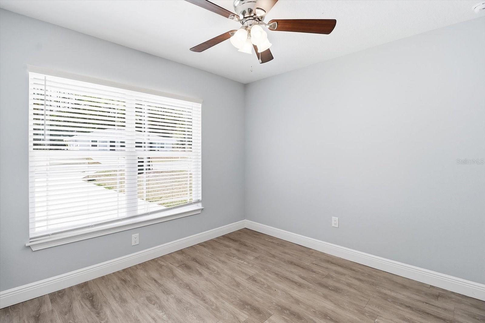 Image 17 of 40 For 9373 Peachtree Way