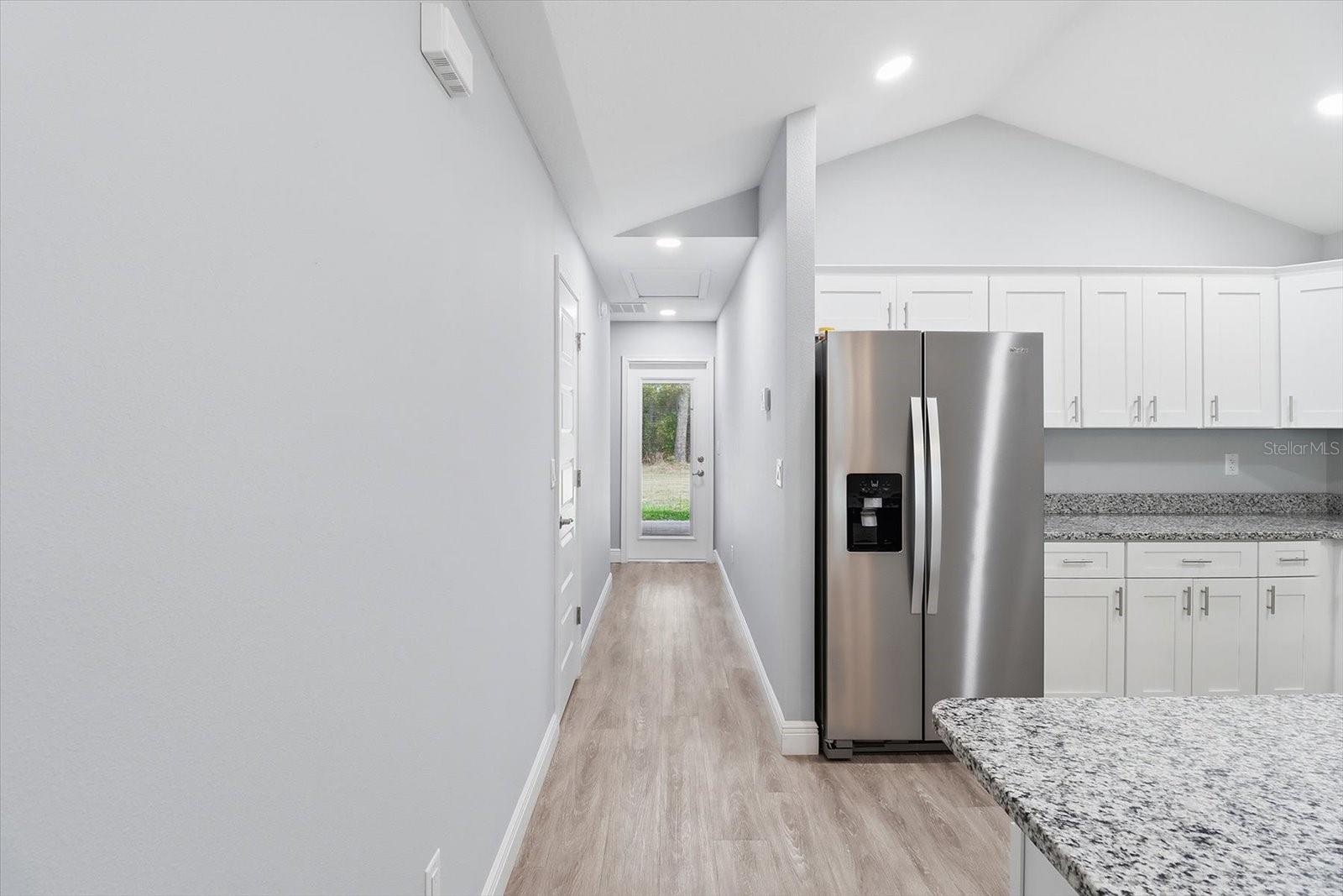 Image 24 of 40 For 9373 Peachtree Way