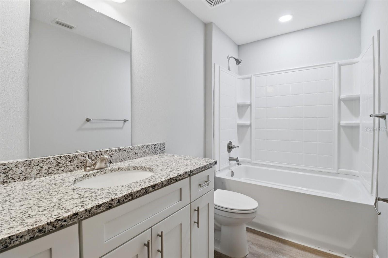 Image 28 of 40 For 9373 Peachtree Way