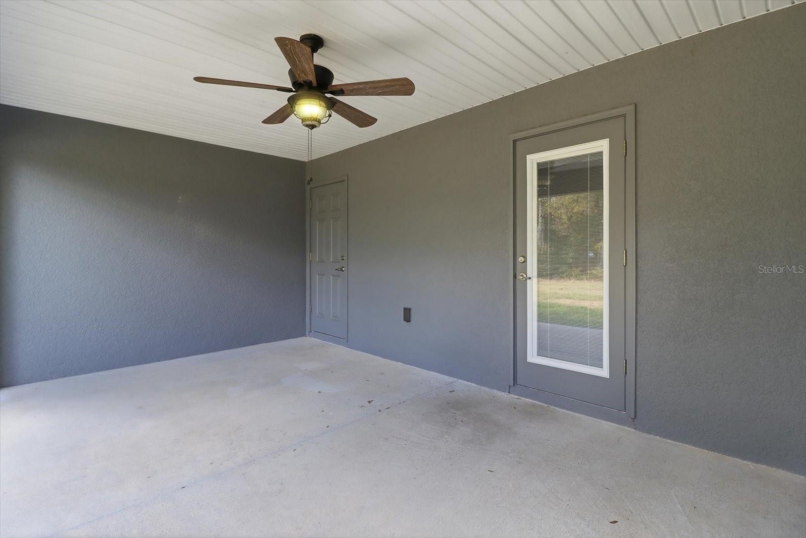 Image 34 of 40 For 9373 Peachtree Way