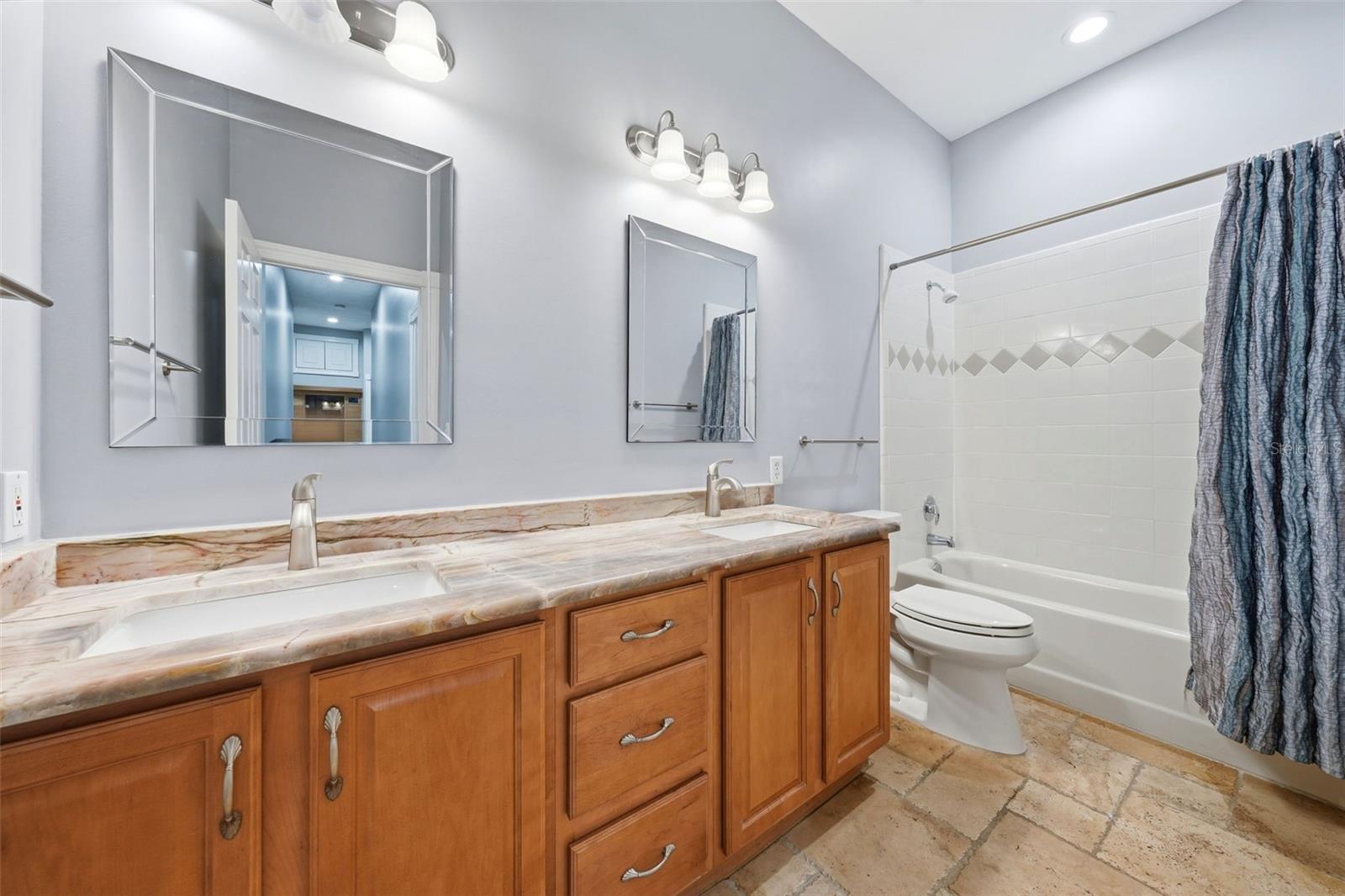 Image 42 of 63 For 1163 Oakpoint Circle