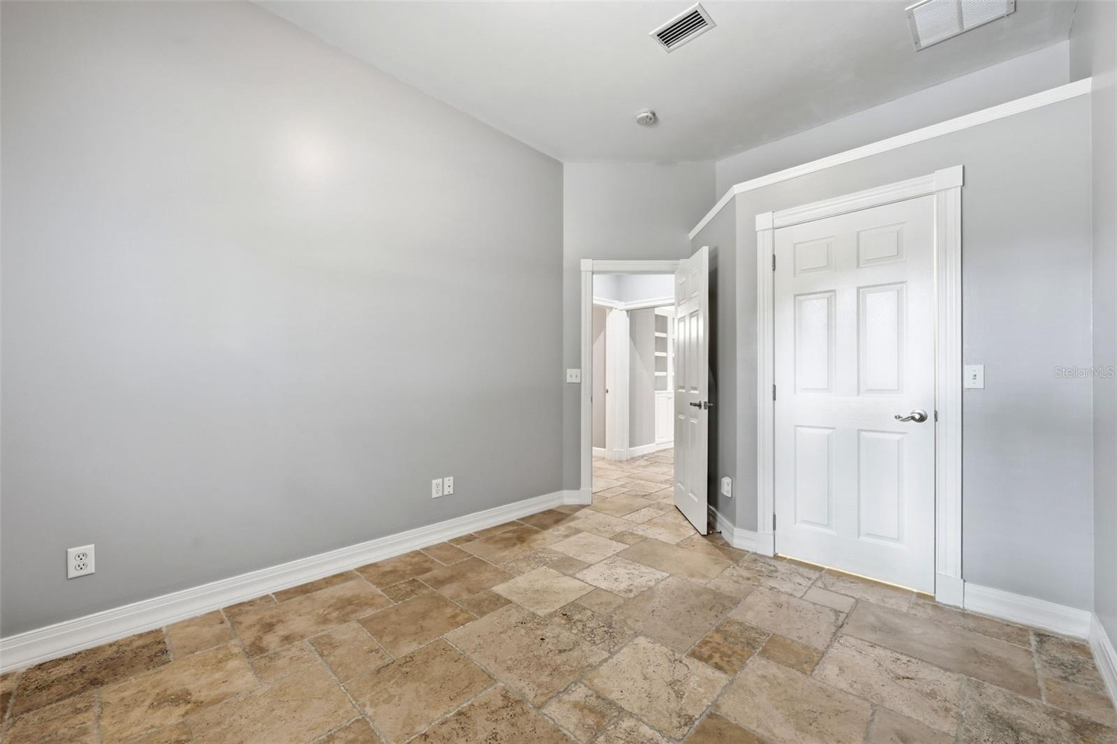 Image 47 of 63 For 1163 Oakpoint Circle