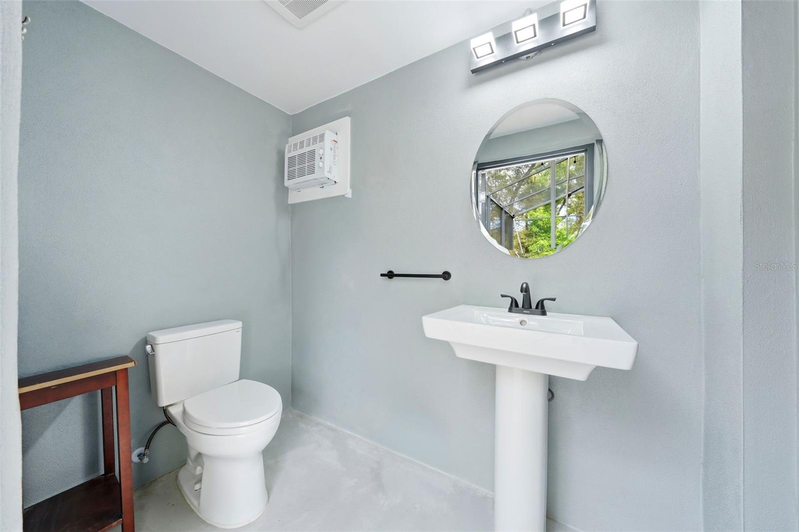 Image 50 of 63 For 1163 Oakpoint Circle