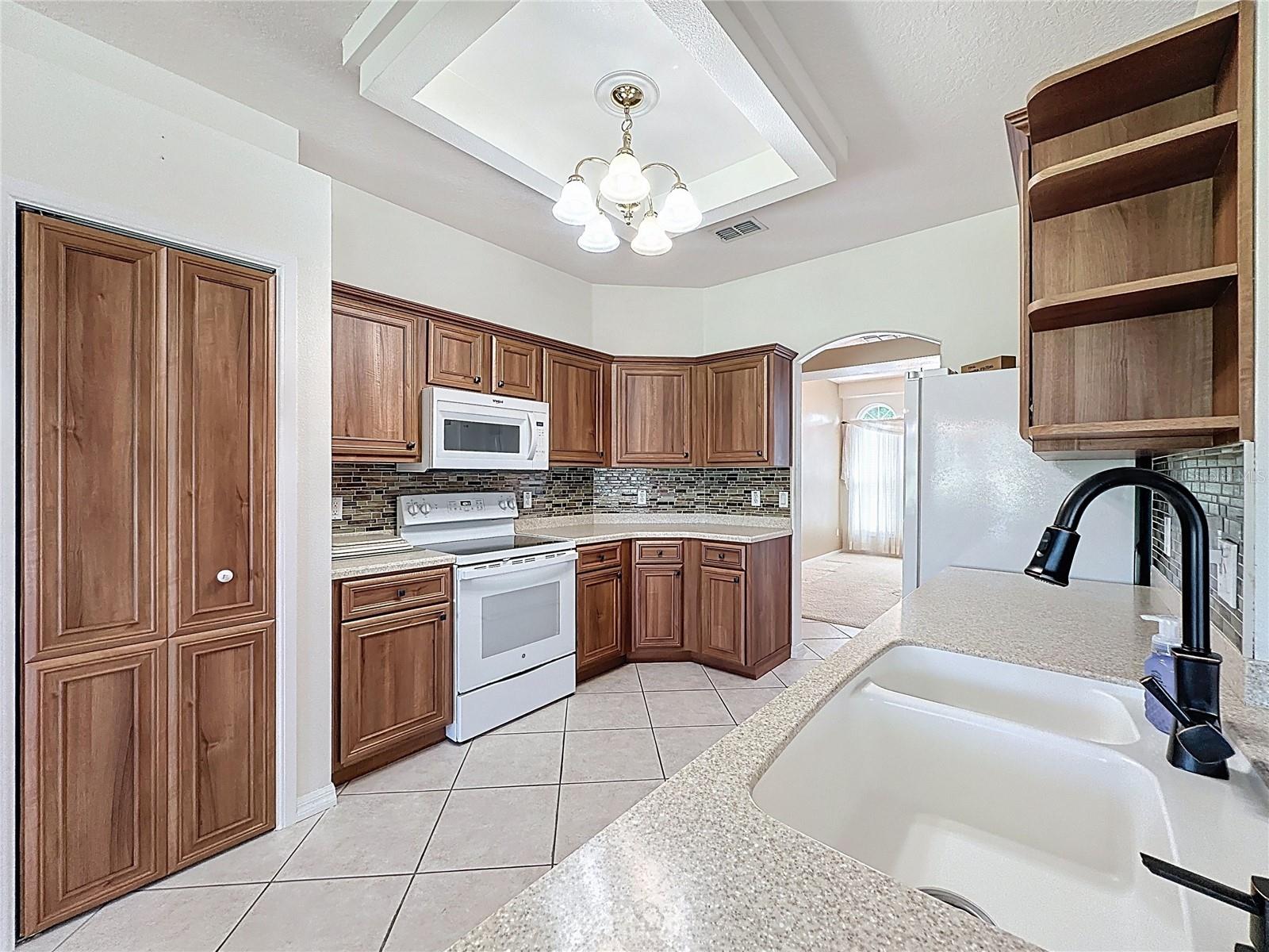 Image 15 of 82 For 3828 Avon Court