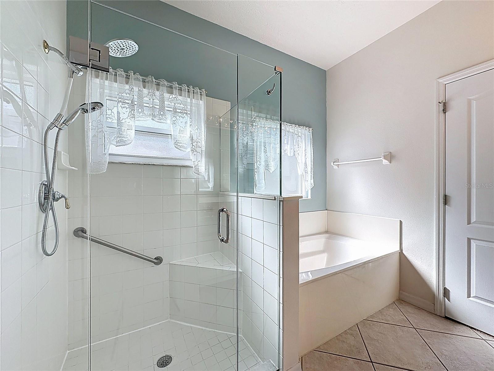 Image 26 of 82 For 3828 Avon Court