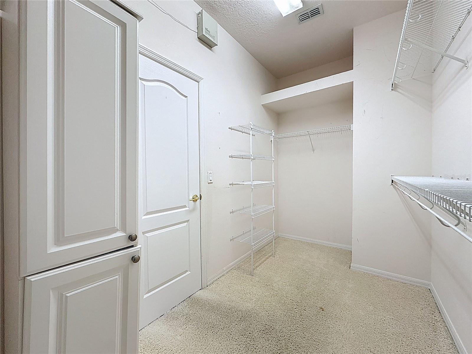 Image 28 of 82 For 3828 Avon Court