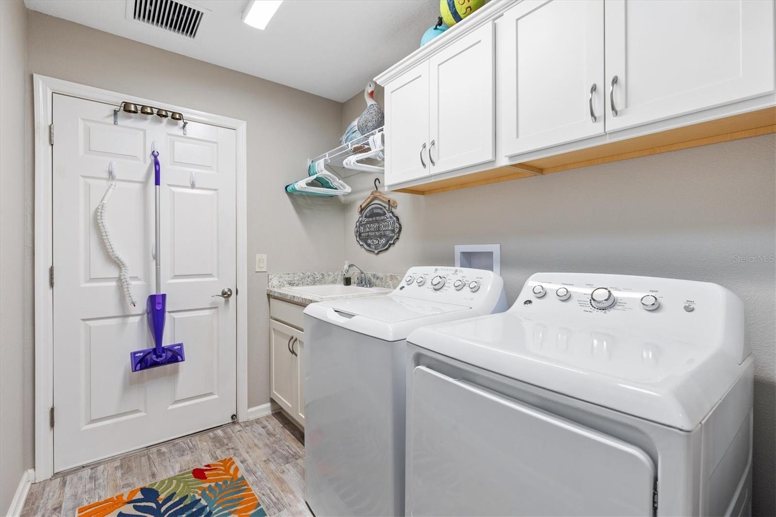 Image 33 of 47 For 5746 Botner Drive