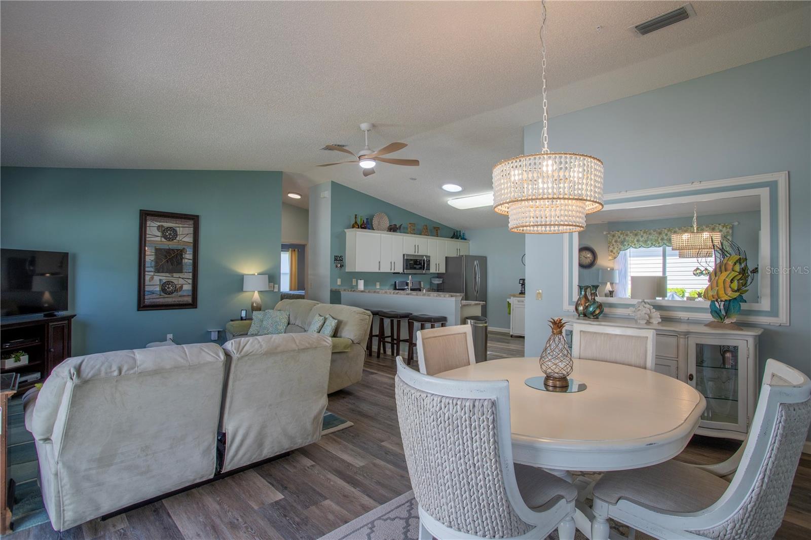 Image 3 of 27 For 17403 77th Sycamore Avenue