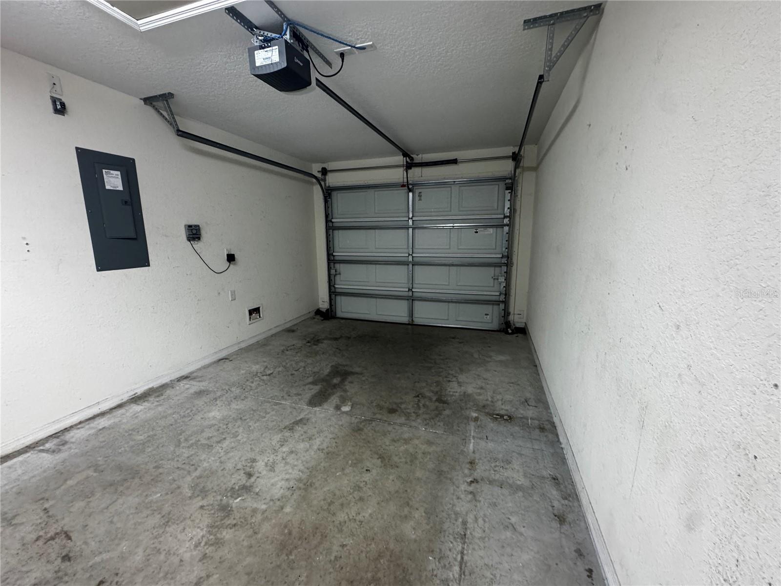 Image 15 of 17 For 12388 48th Loop