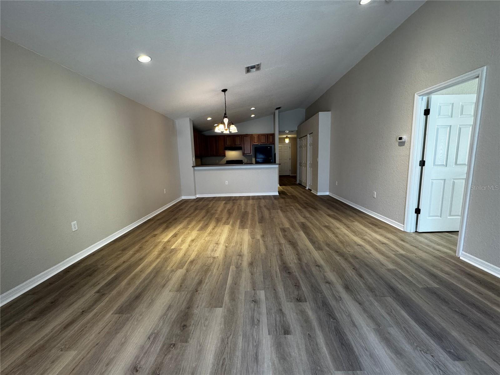 Image 3 of 17 For 12388 48th Loop