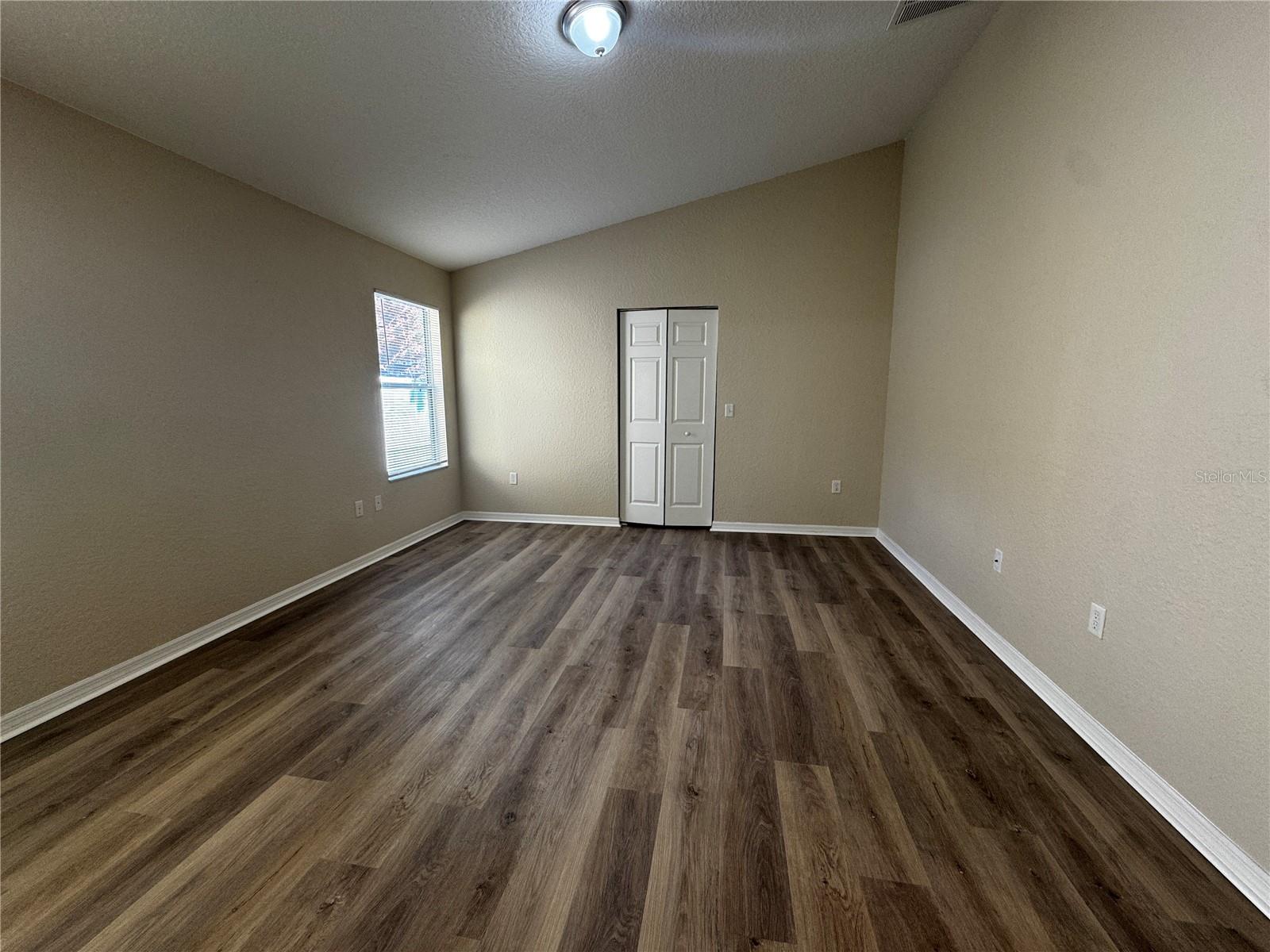 Image 8 of 17 For 12388 48th Loop