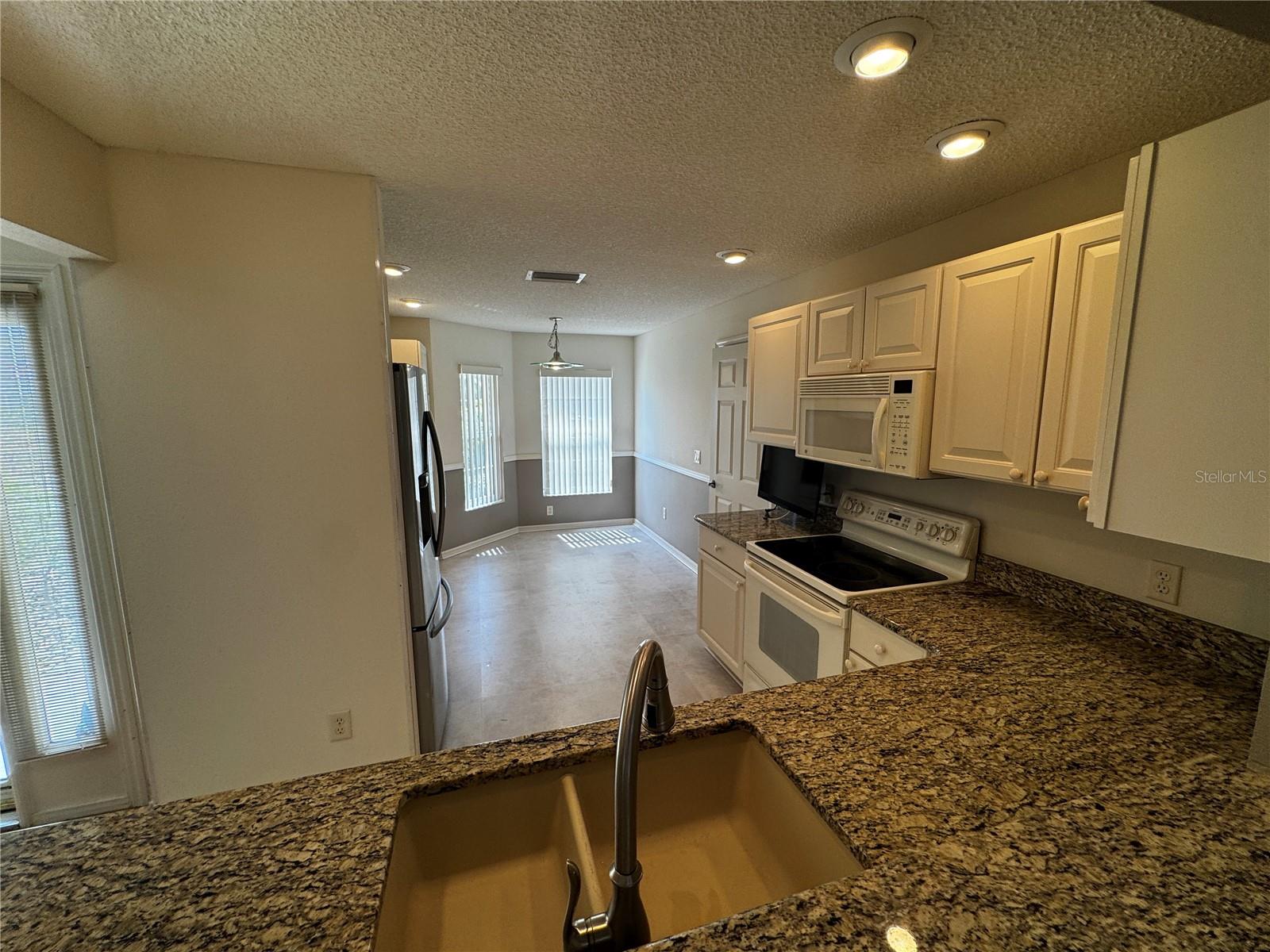 Image 3 of 19 For 8063 171st Mcalpin Street