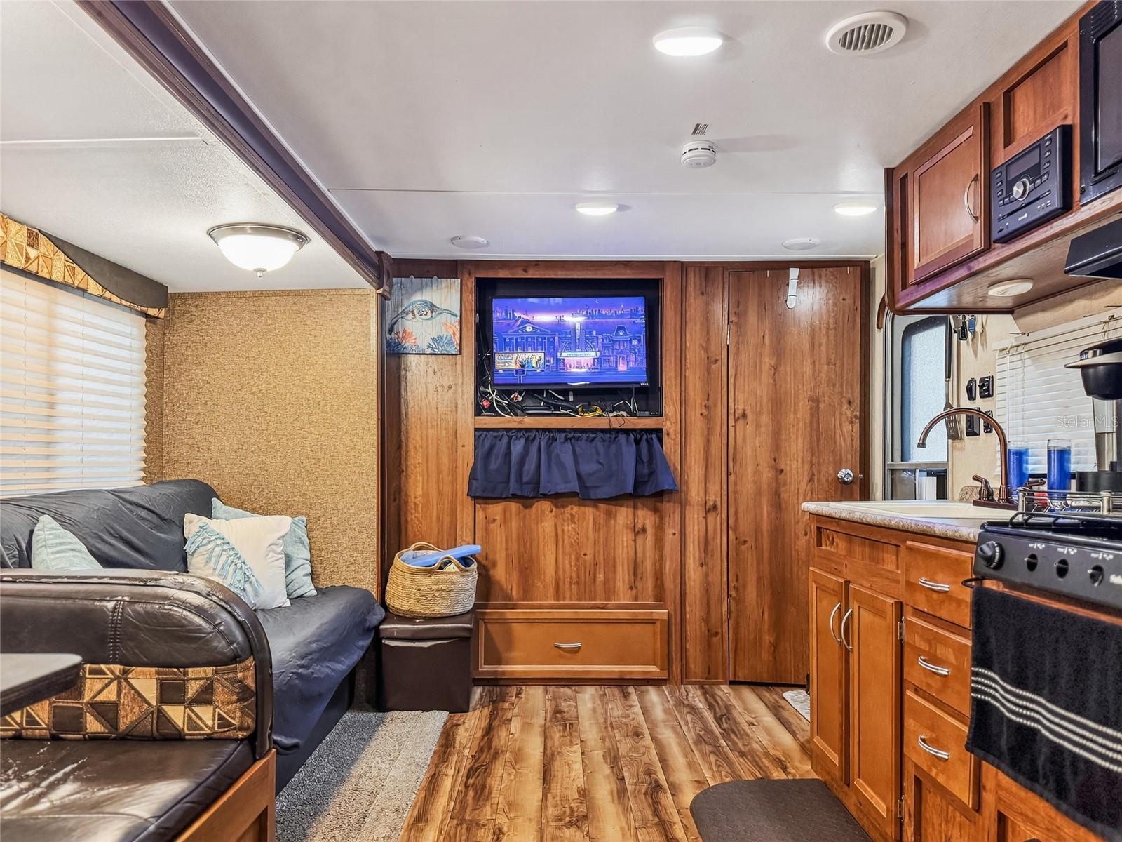 Image 6 of 20 For 25184 143rd