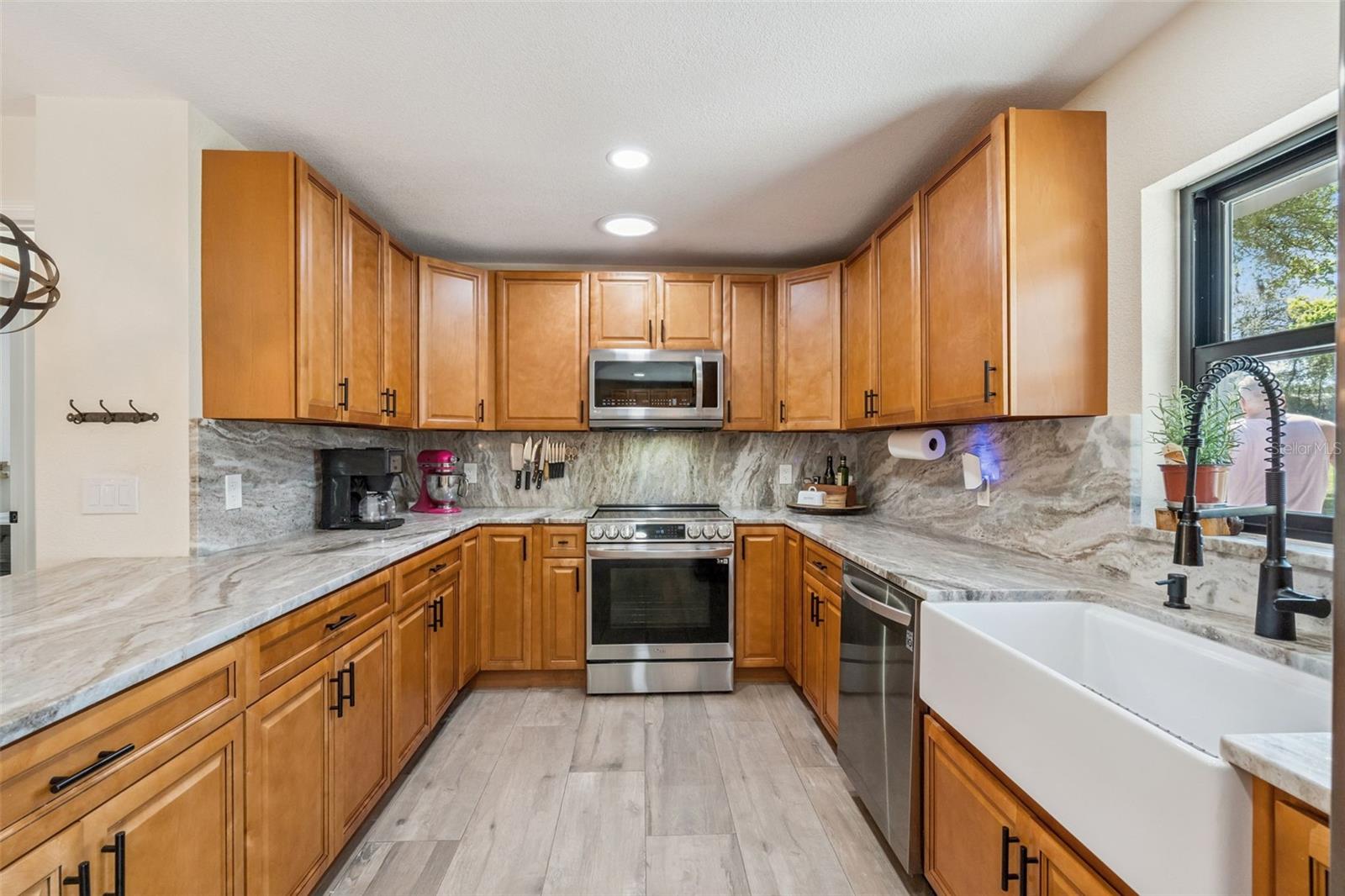 Image 13 of 57 For 15436 Vinola Drive