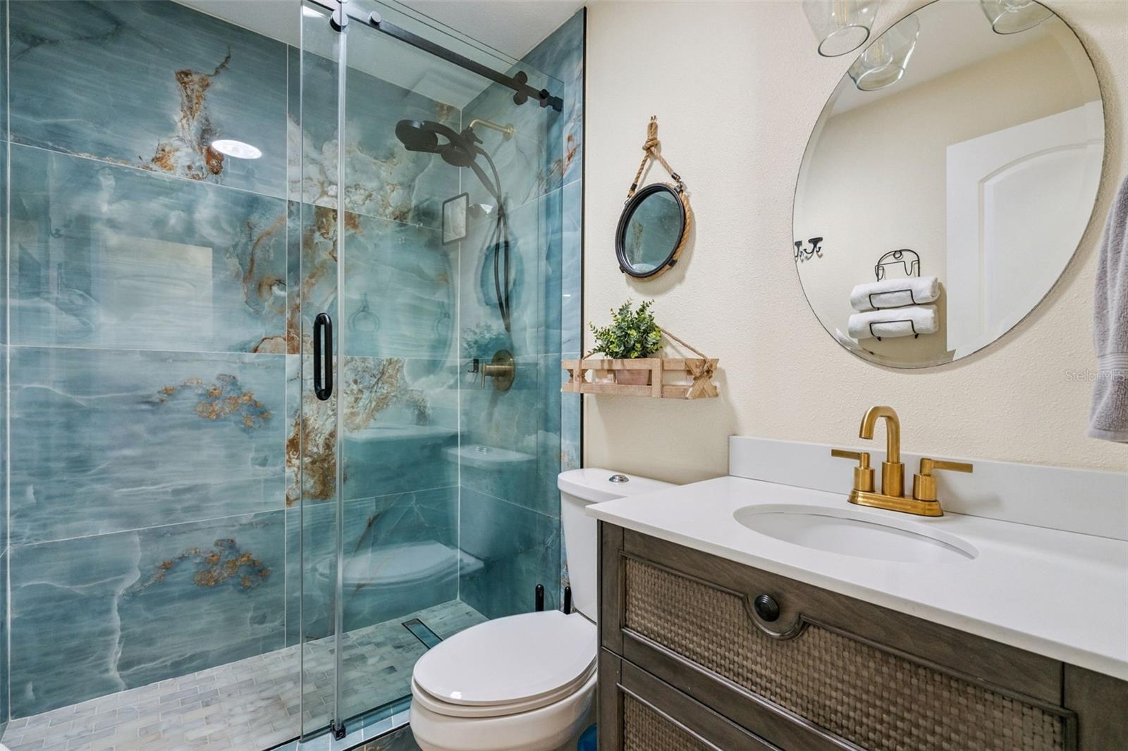 Image 15 of 57 For 15436 Vinola Drive