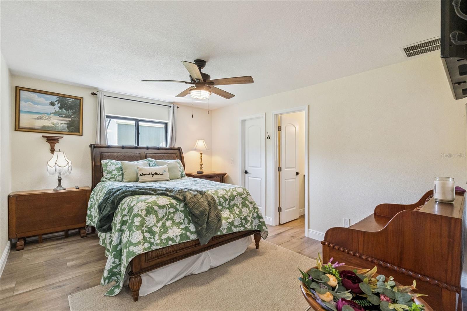 Image 17 of 57 For 15436 Vinola Drive