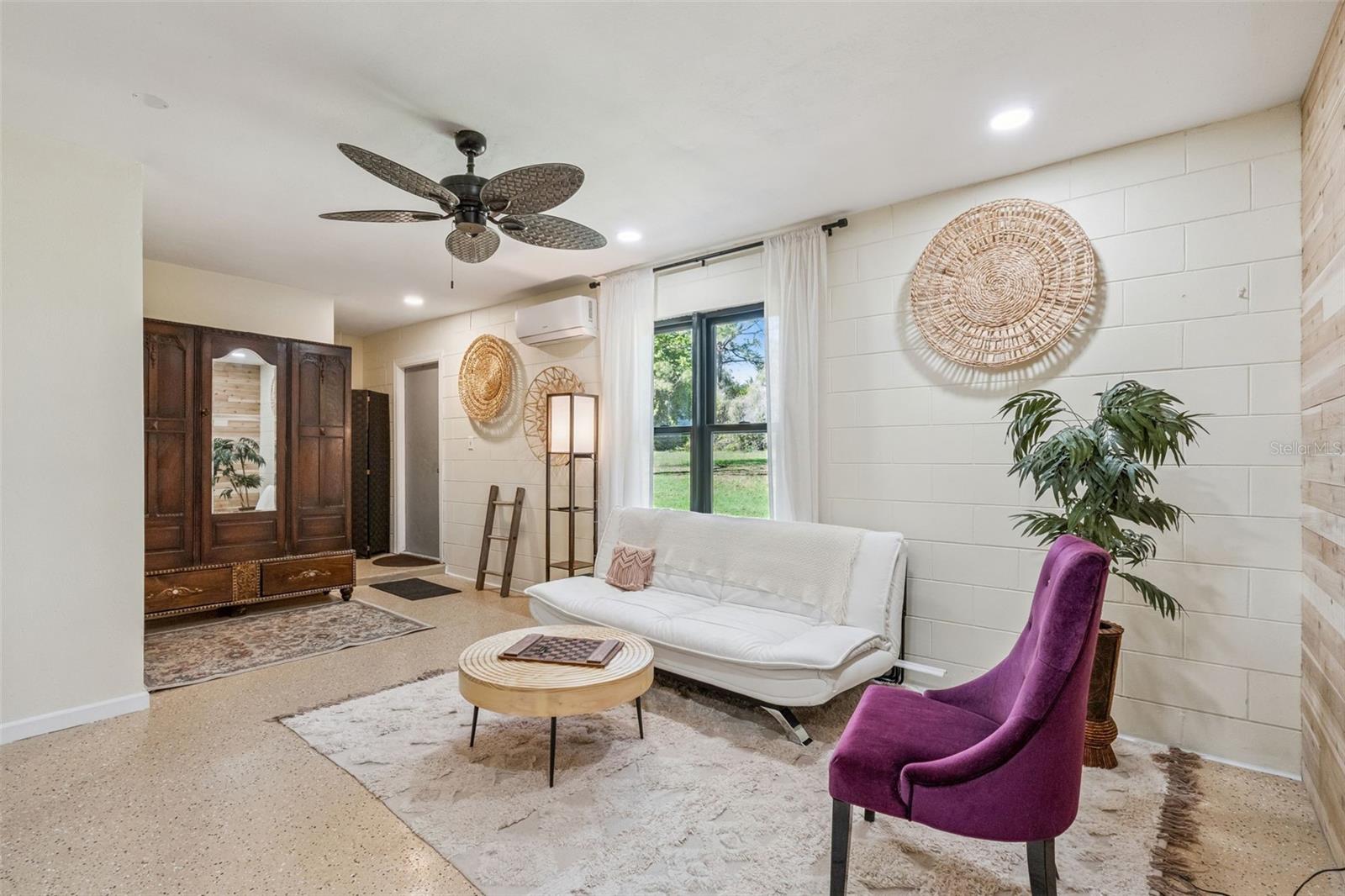 Image 33 of 57 For 15436 Vinola Drive