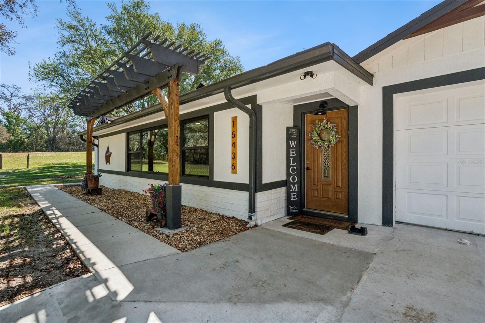 Image 6 of 57 For 15436 Vinola Drive